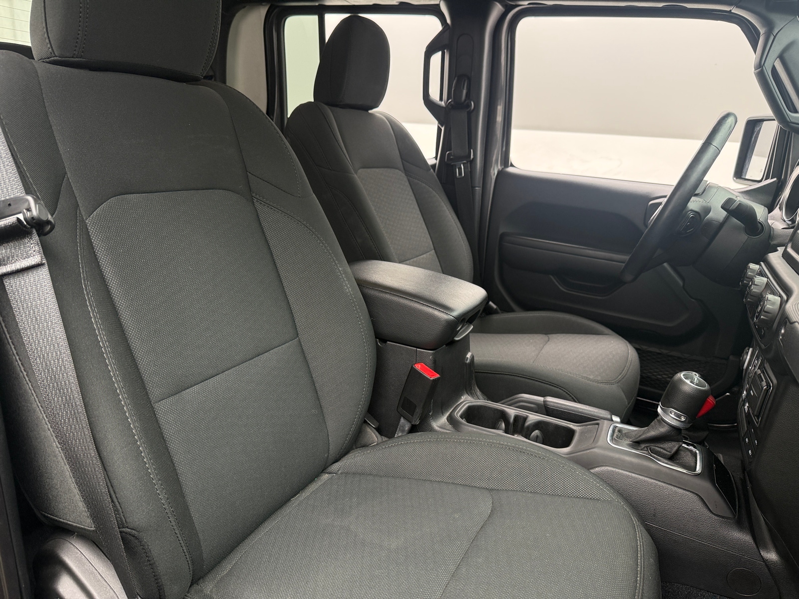 Thumbnail: 2020 Jeep Gladiator - 2