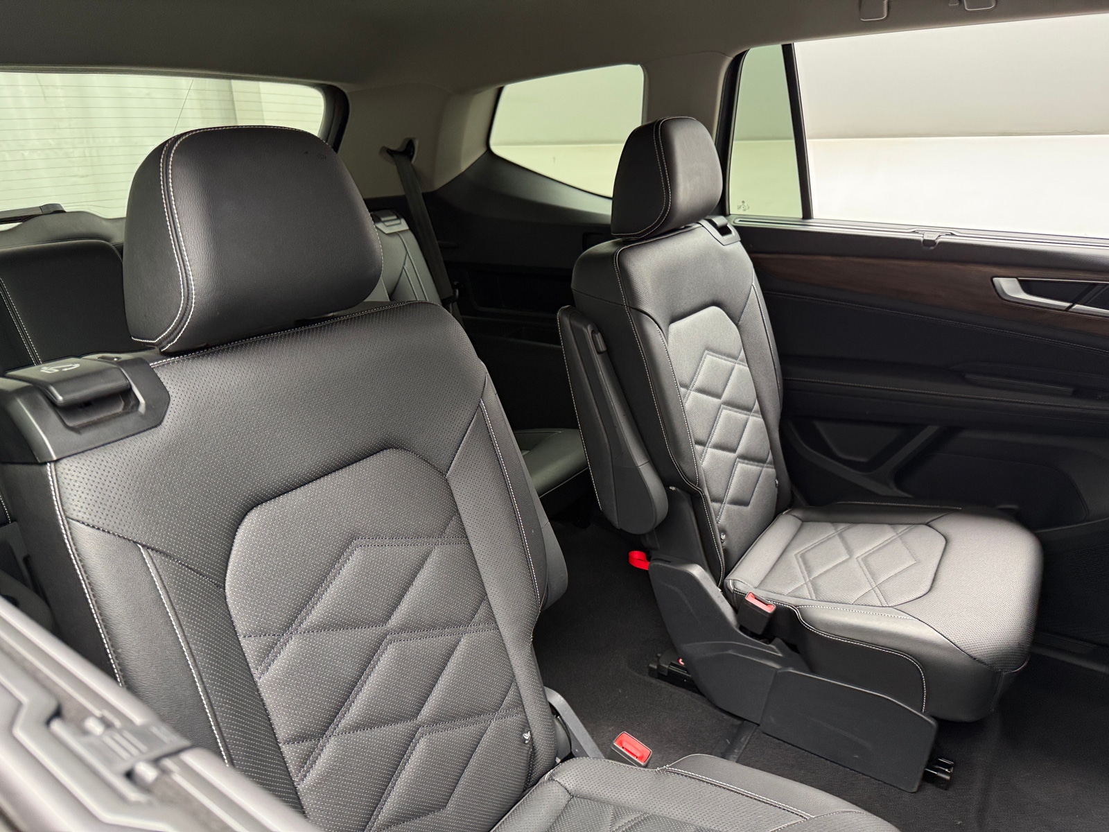 Thumbnail: 2024 Volkswagen Atlas - 5