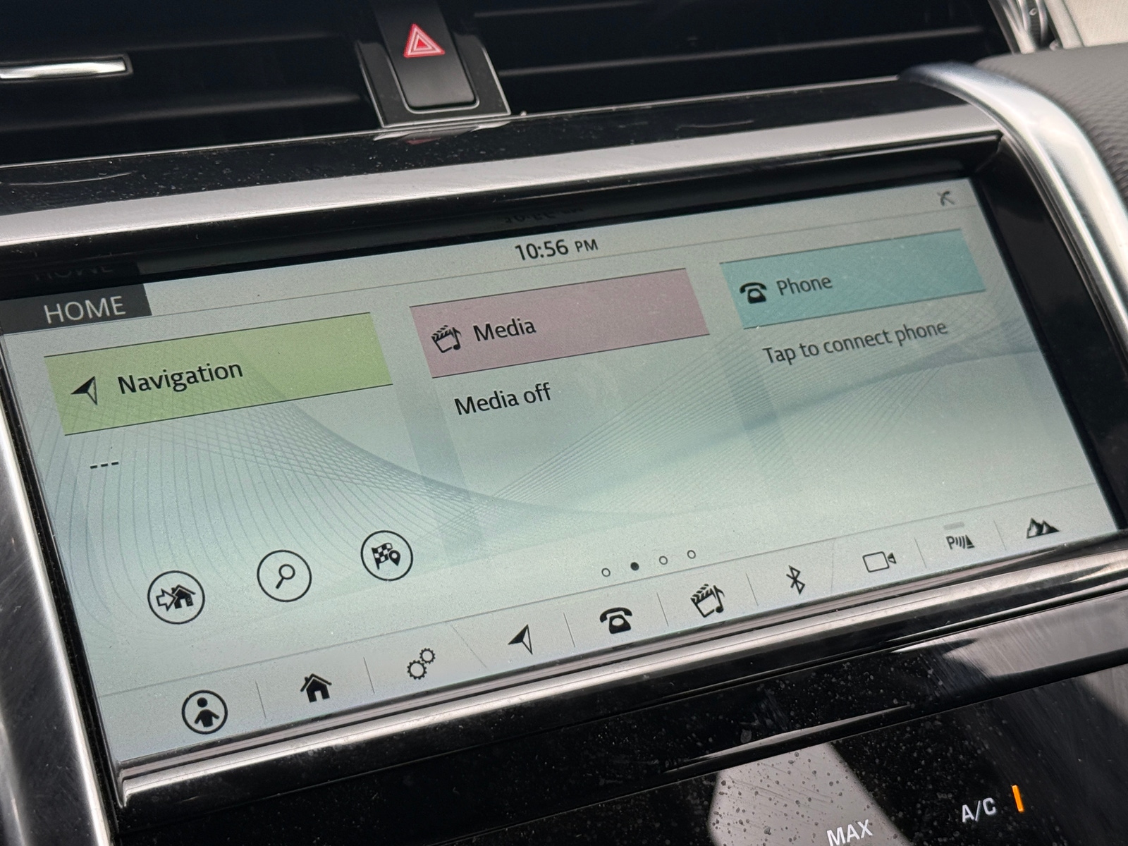 Thumbnail: 2020 Land Rover Discovery Sport - 3