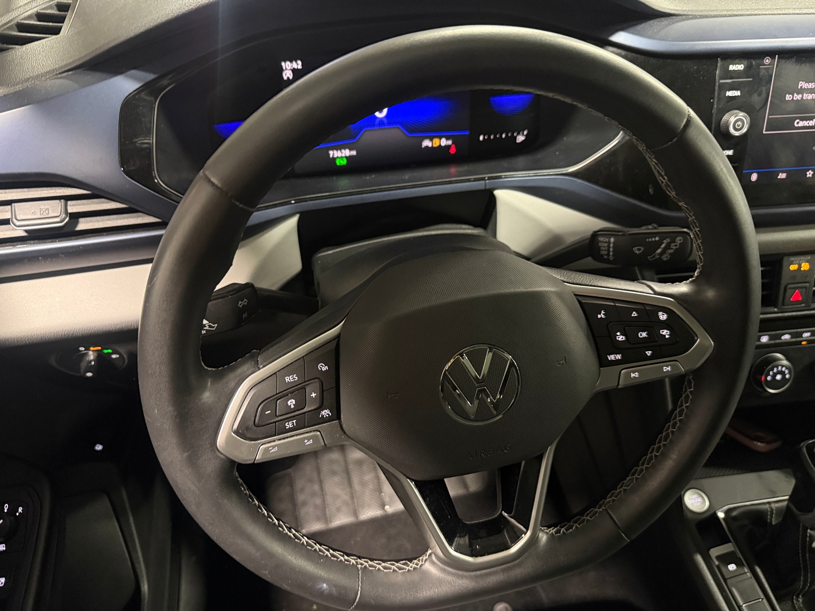 Thumbnail: 2022 Volkswagen Taos - 4