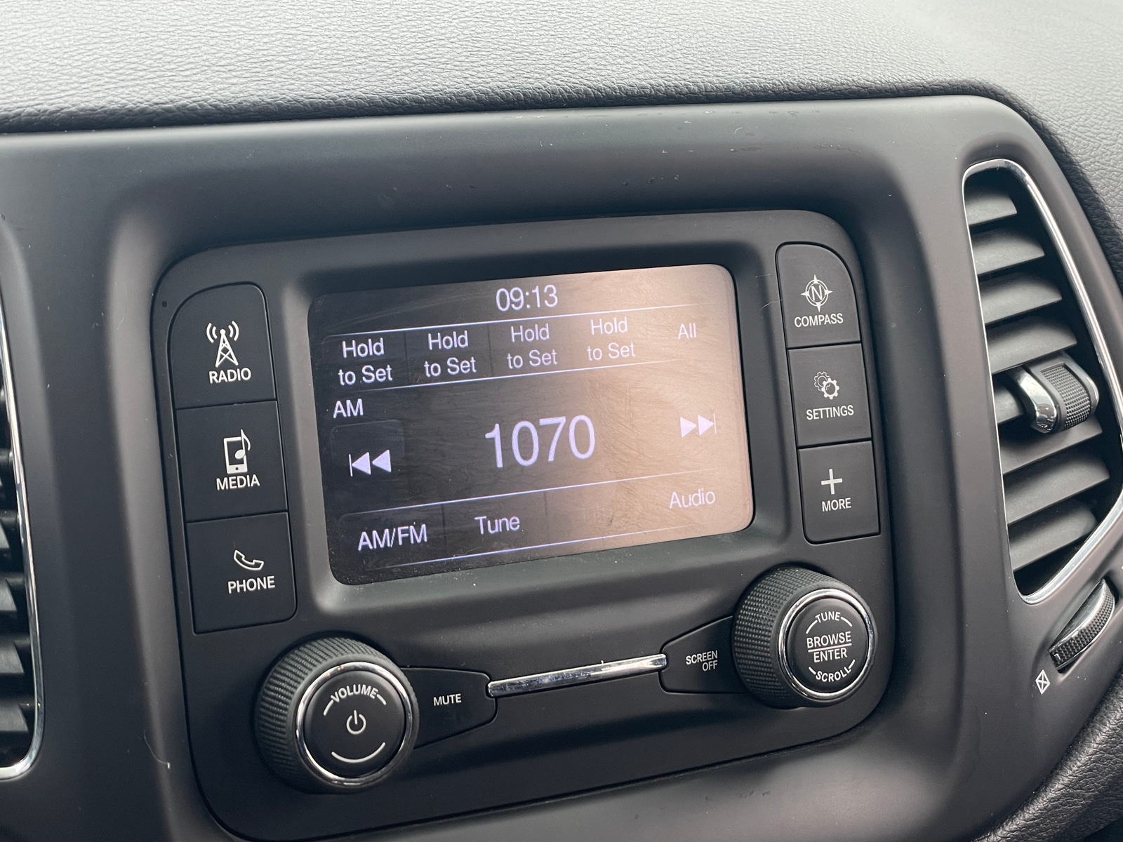 Thumbnail: 2018 Jeep Compass - 4