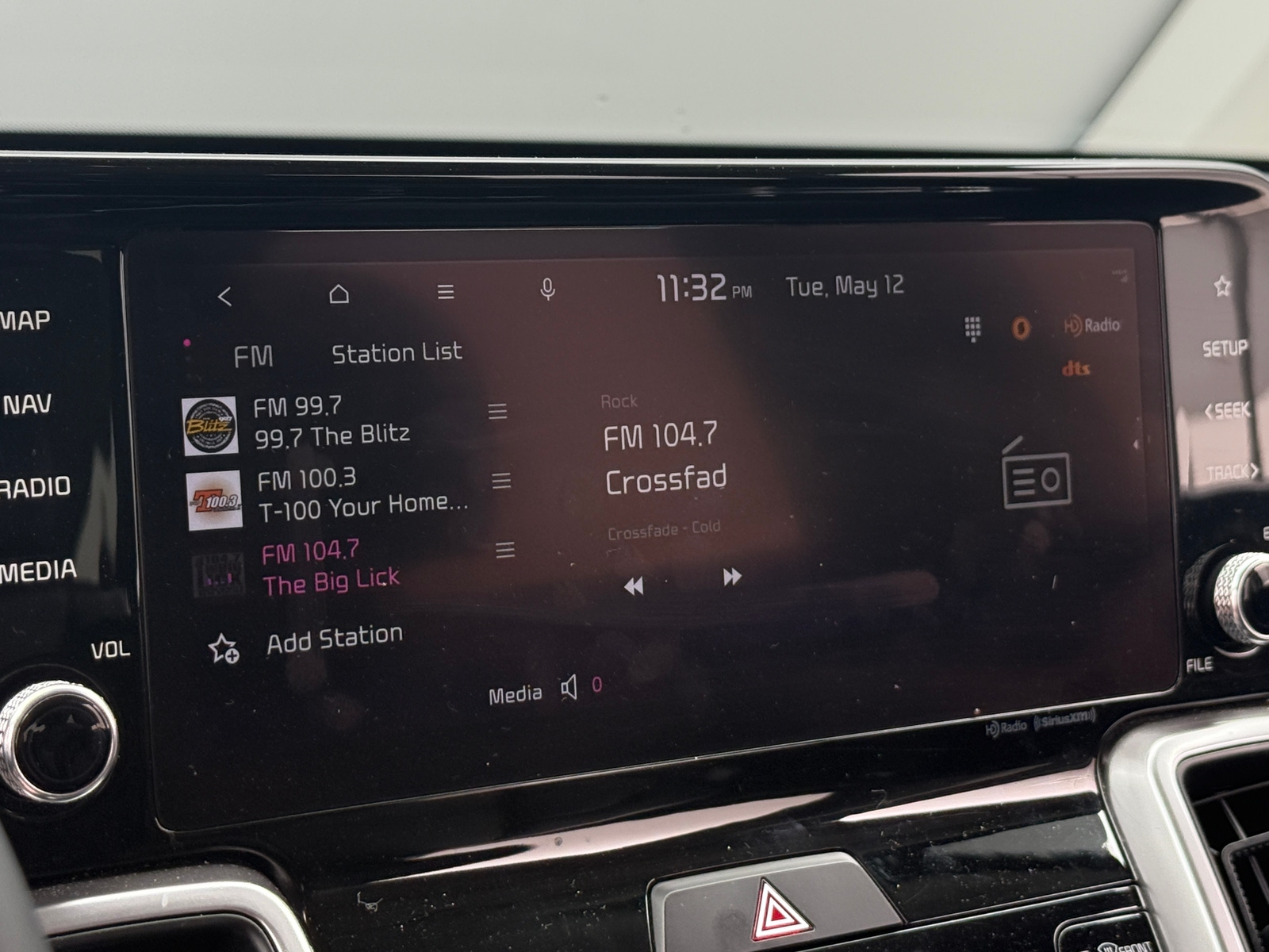 Thumbnail: 2023 Kia Sorento - 4