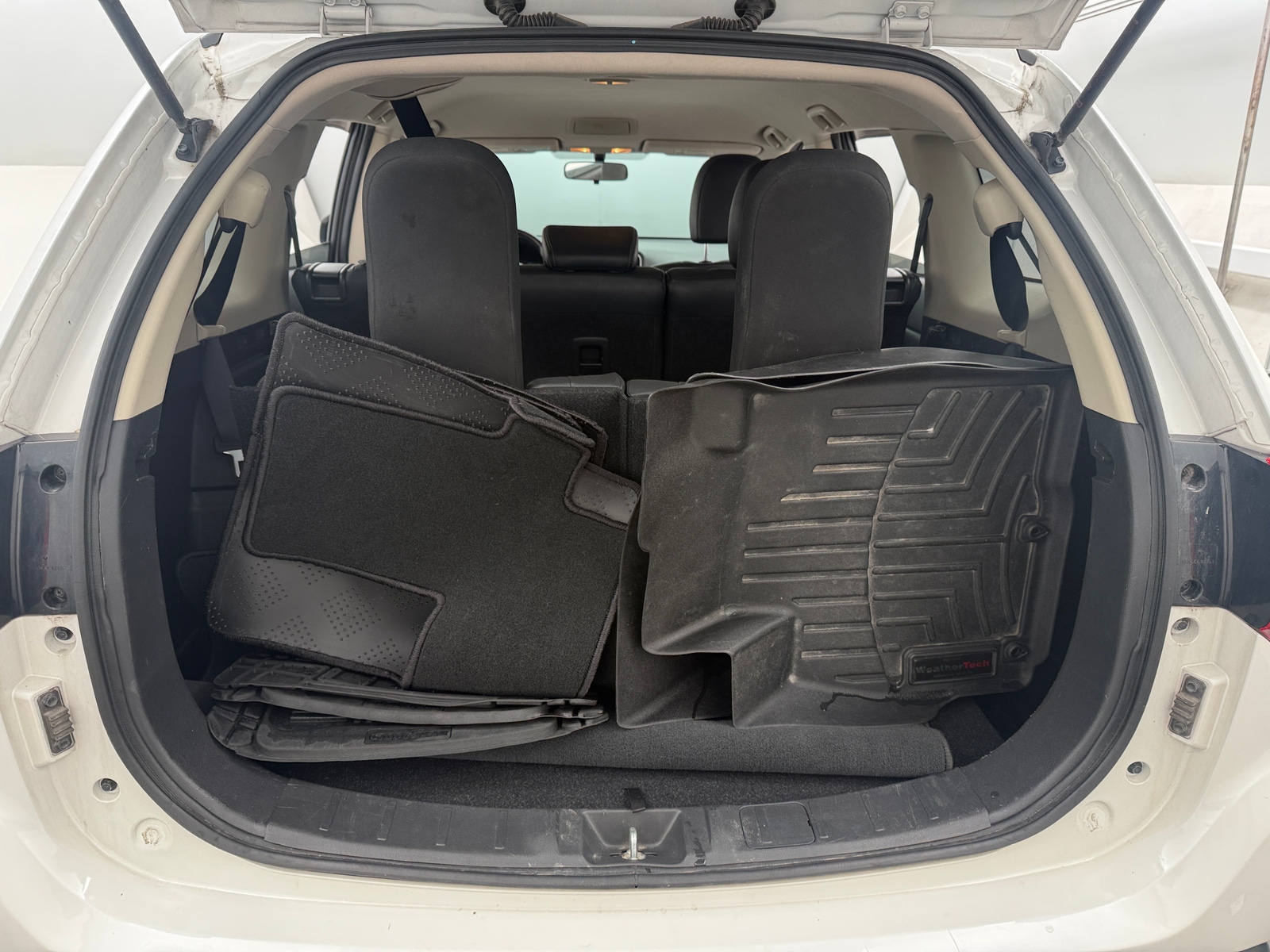 Thumbnail: 2019 Mitsubishi Outlander - 7