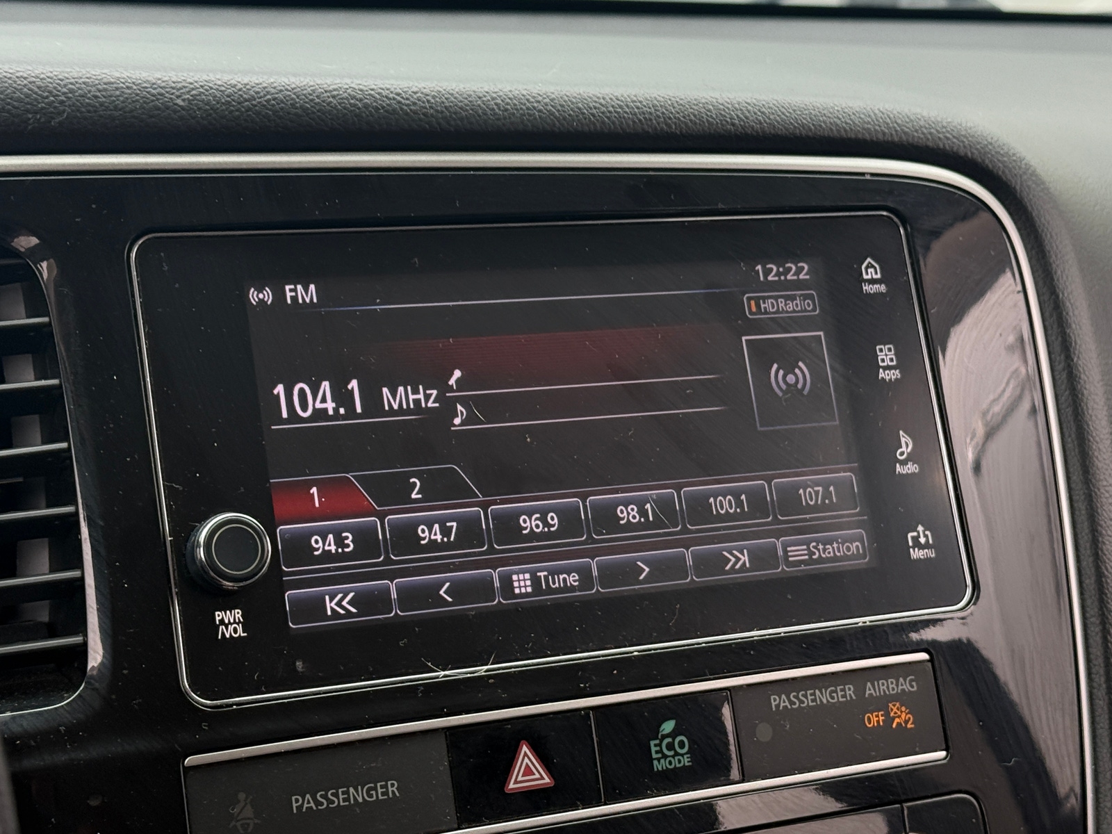 Thumbnail: 2019 Mitsubishi Outlander - 4