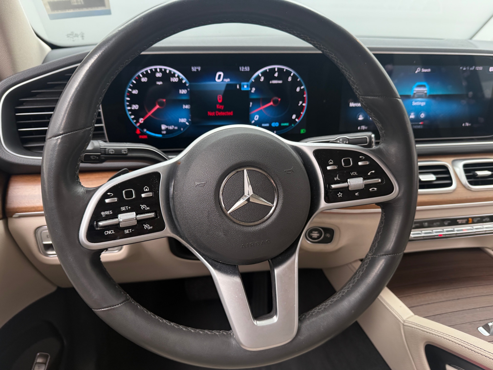Thumbnail: 2020 Mercedes-Benz GLE - 4