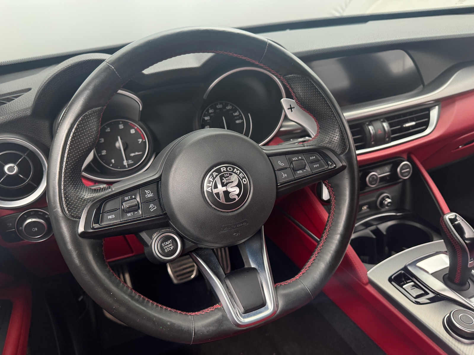 Thumbnail: 2020 Alfa Romeo Stelvio - 4