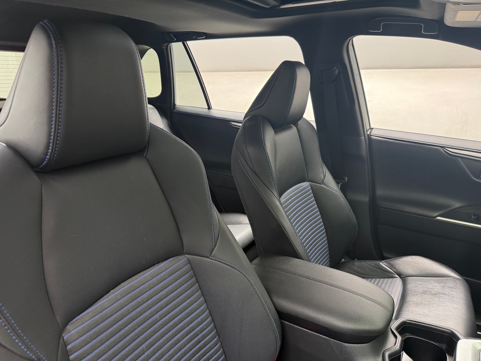 Thumbnail: 2020 Toyota RAV4 - 2