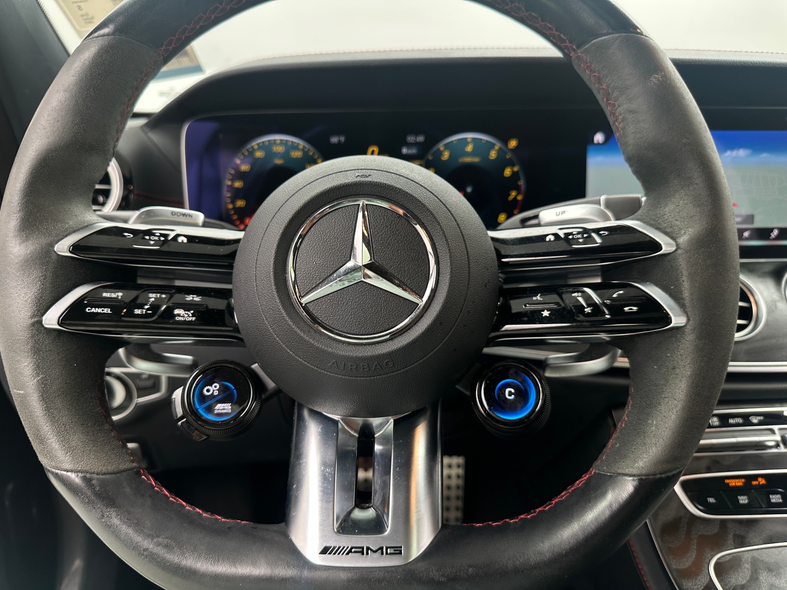 Thumbnail: 2022 Mercedes-Benz E-Class - 4