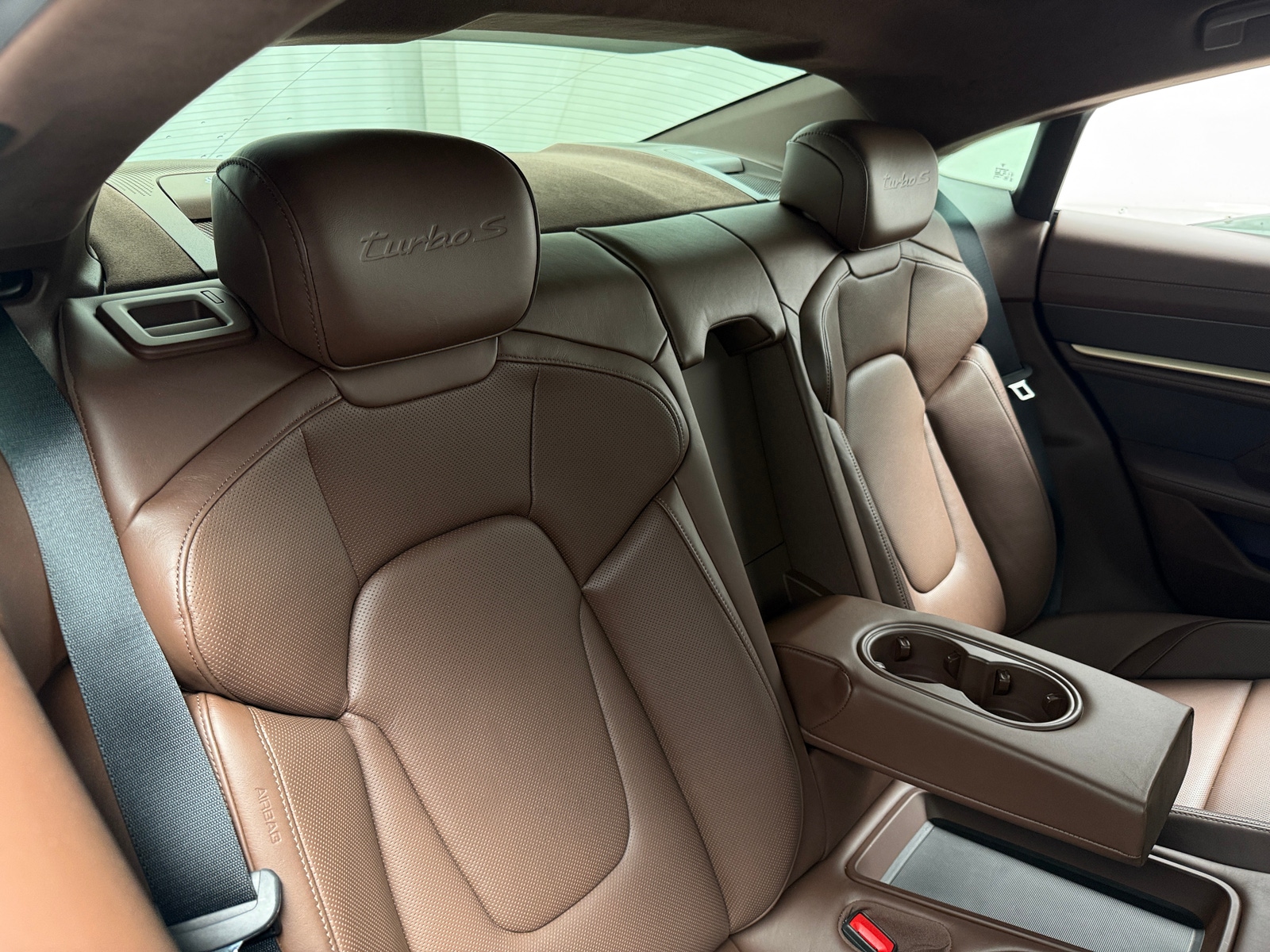 Thumbnail: 2020 Porsche Taycan - 6