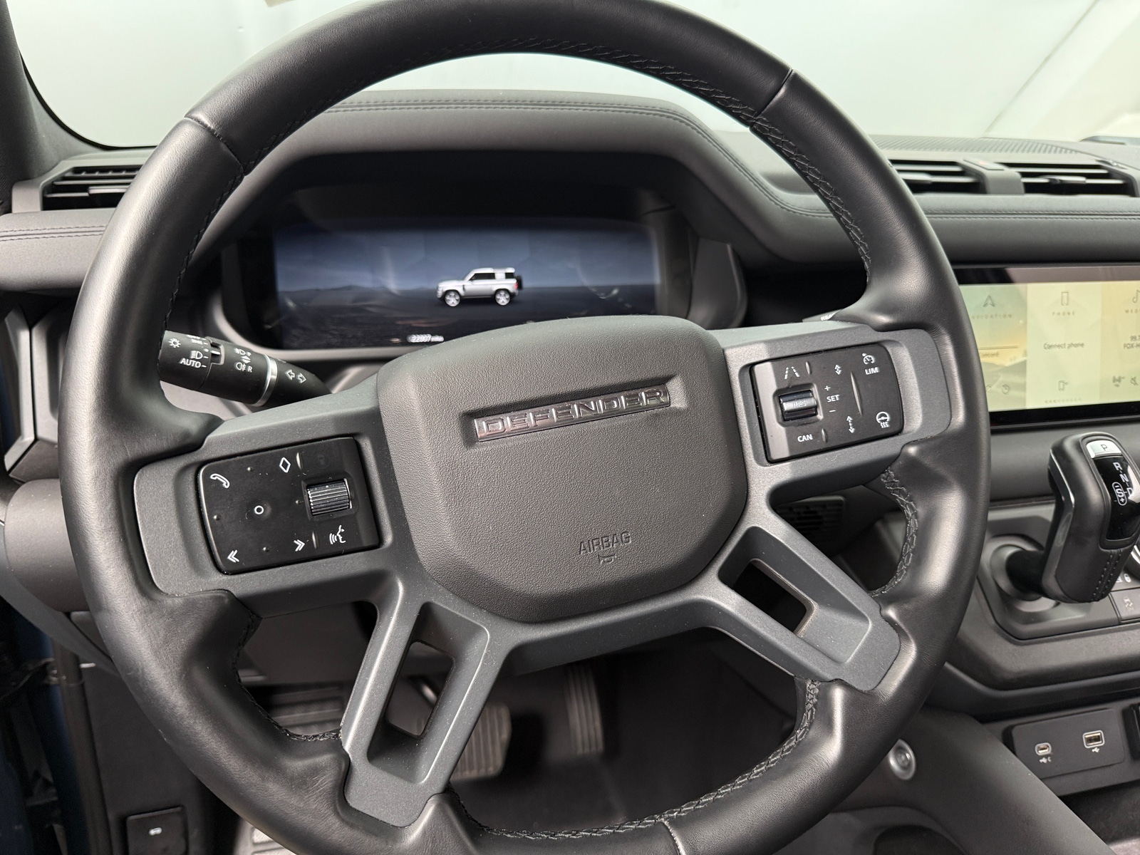Thumbnail: 2024 Land Rover Defender - 5