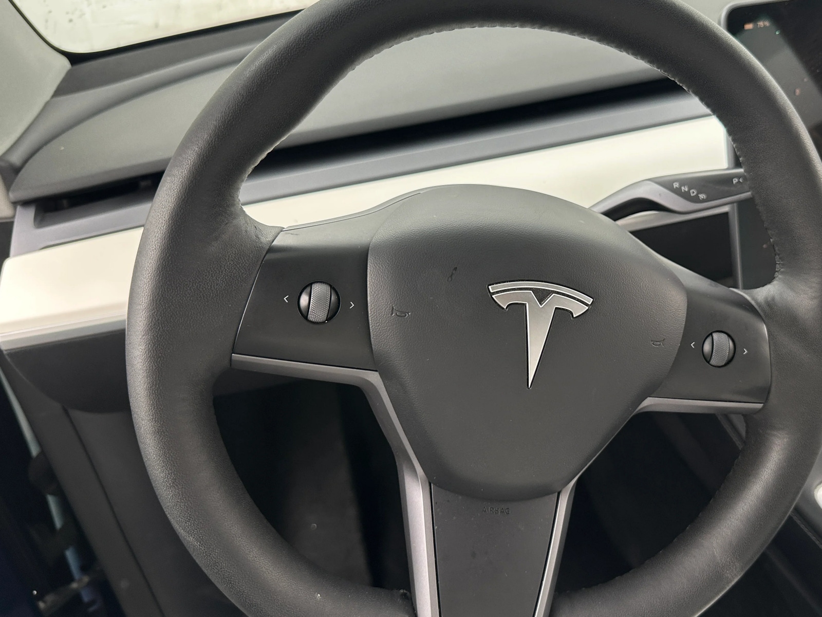 Thumbnail: 2022 Tesla Model Y - 4