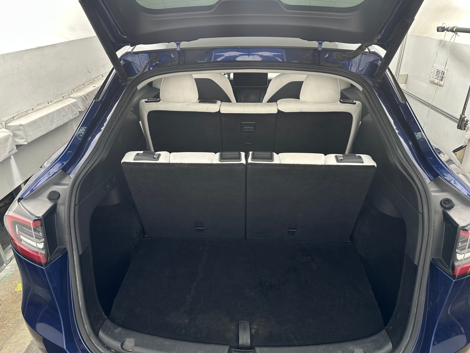 Thumbnail: 2022 Tesla Model Y - 6