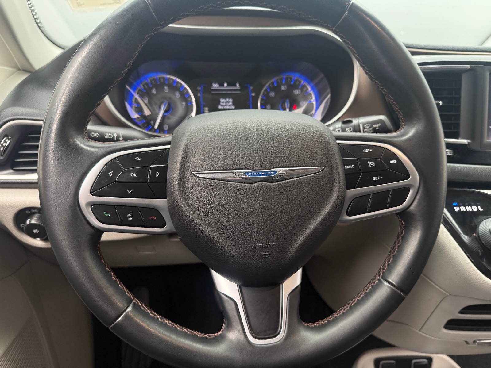 Thumbnail: 2018 Chrysler Pacifica - 4