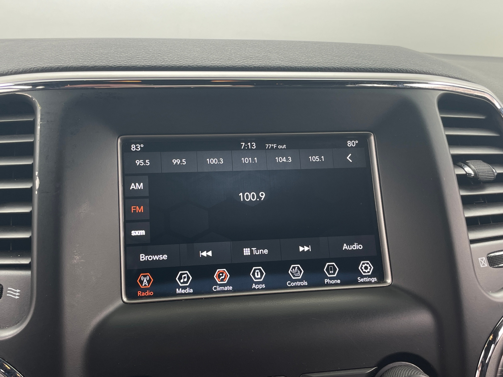 Thumbnail: 2018 Jeep Grand Cherokee - 4