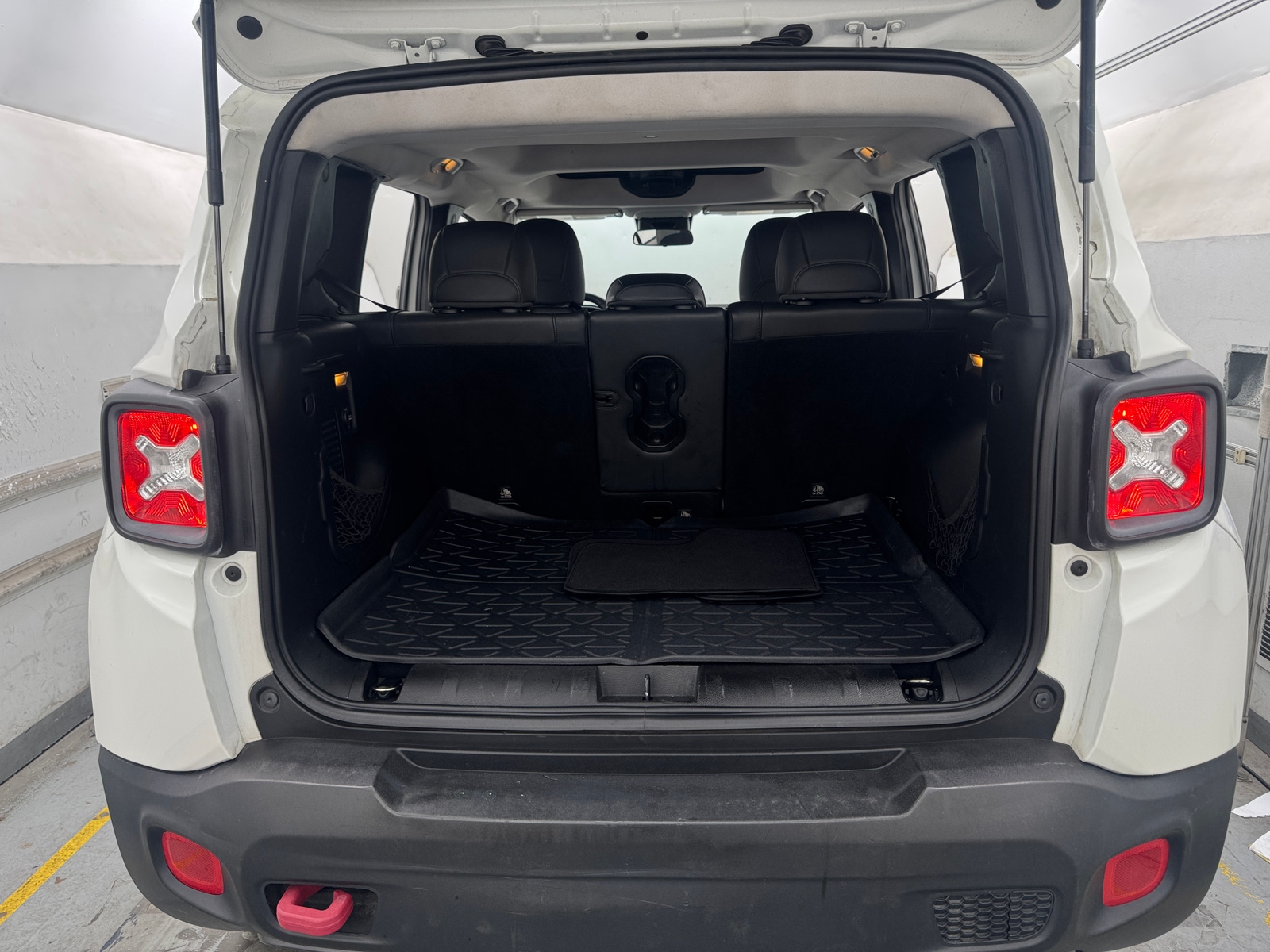 Thumbnail: 2015 Jeep Renegade - 7