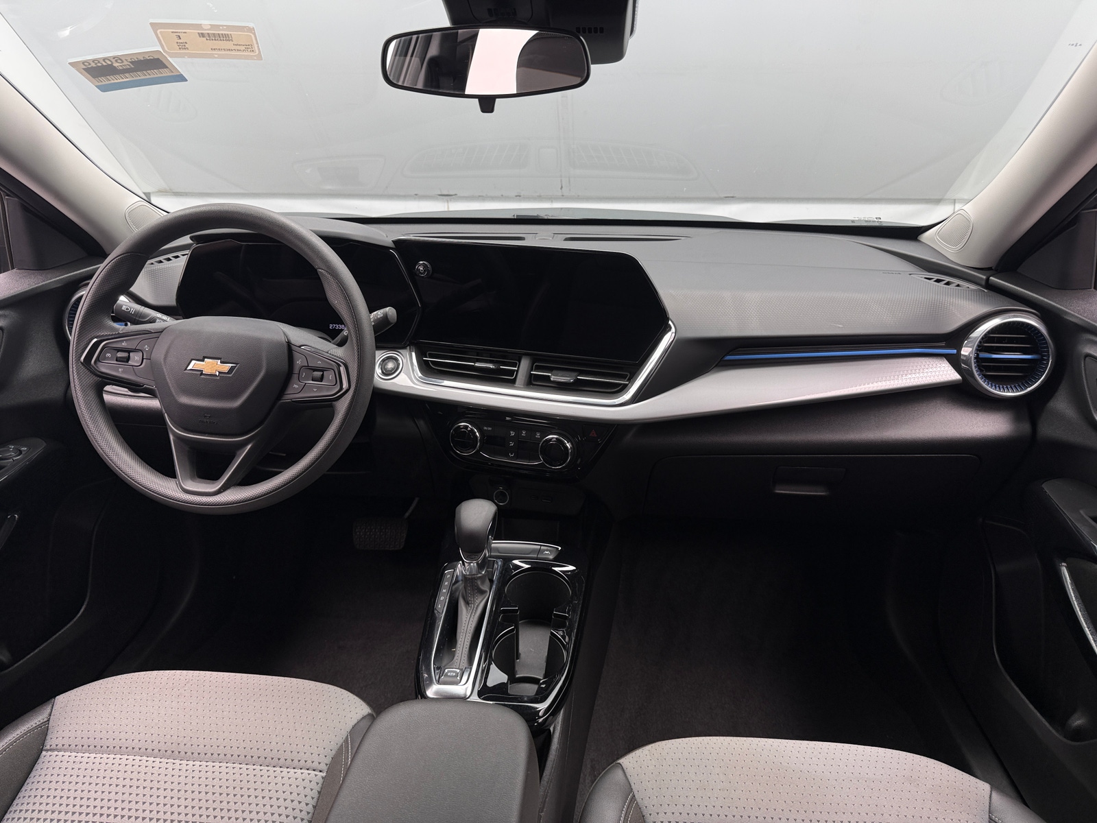Thumbnail: 2025 Chevrolet Trax - 3