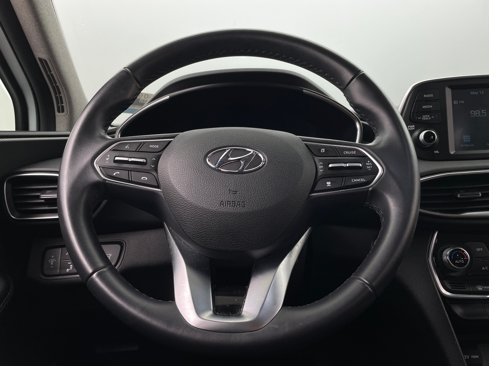 Thumbnail: 2019 Hyundai Santa Fe - 4