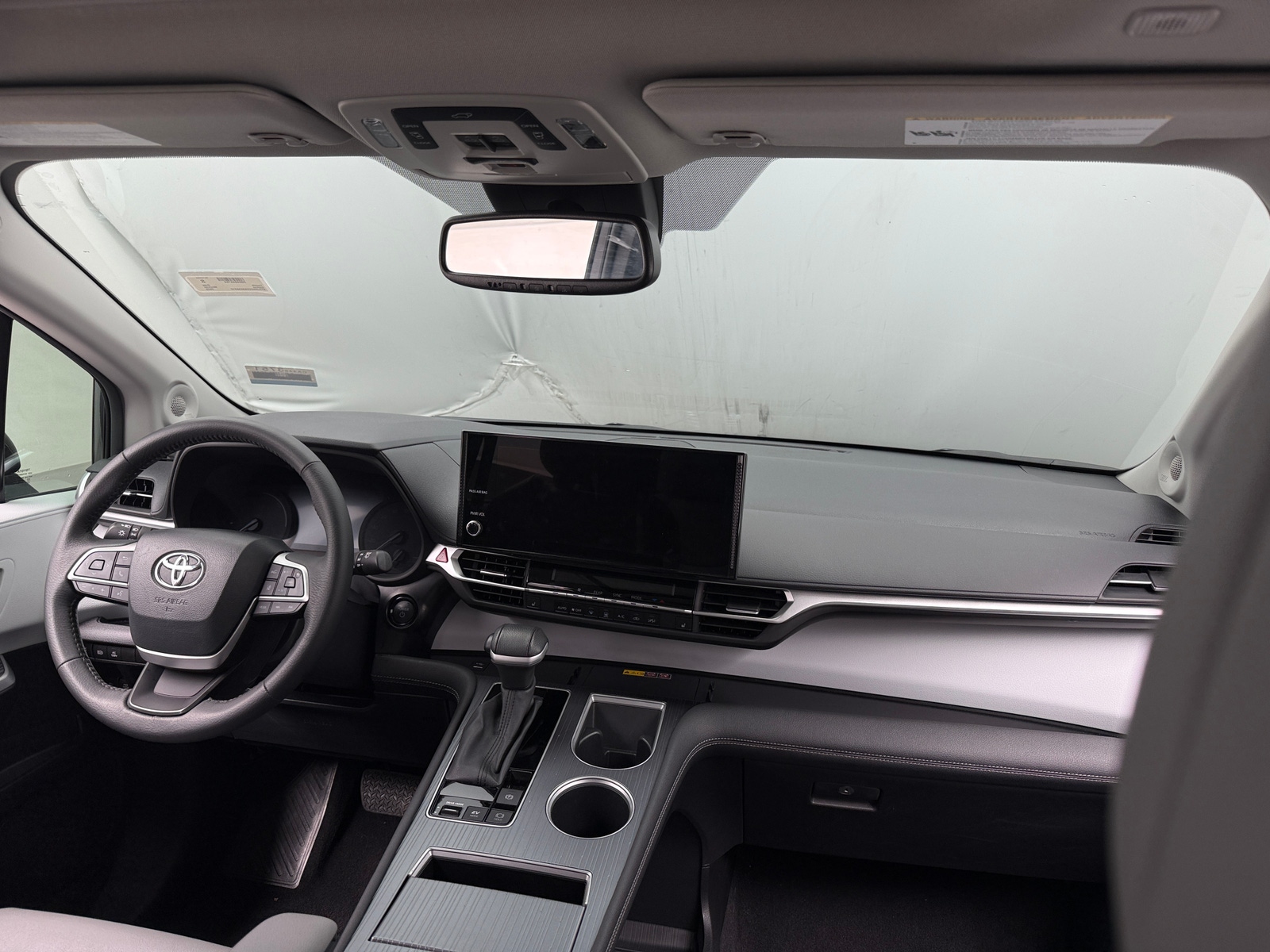 Thumbnail: 2025 Toyota Sienna - 2