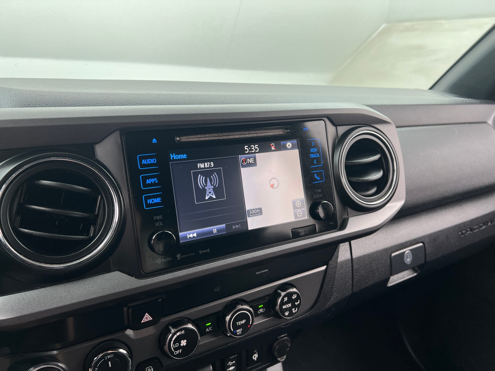 Thumbnail: 2019 Toyota Tacoma - 4