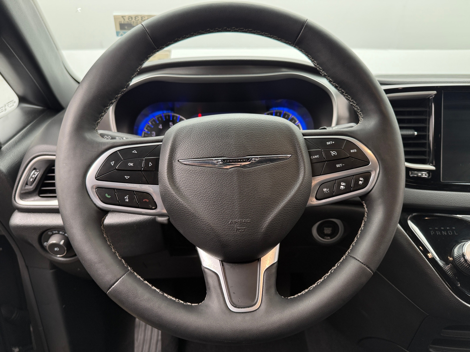 Thumbnail: 2025 Chrysler Pacifica - 4