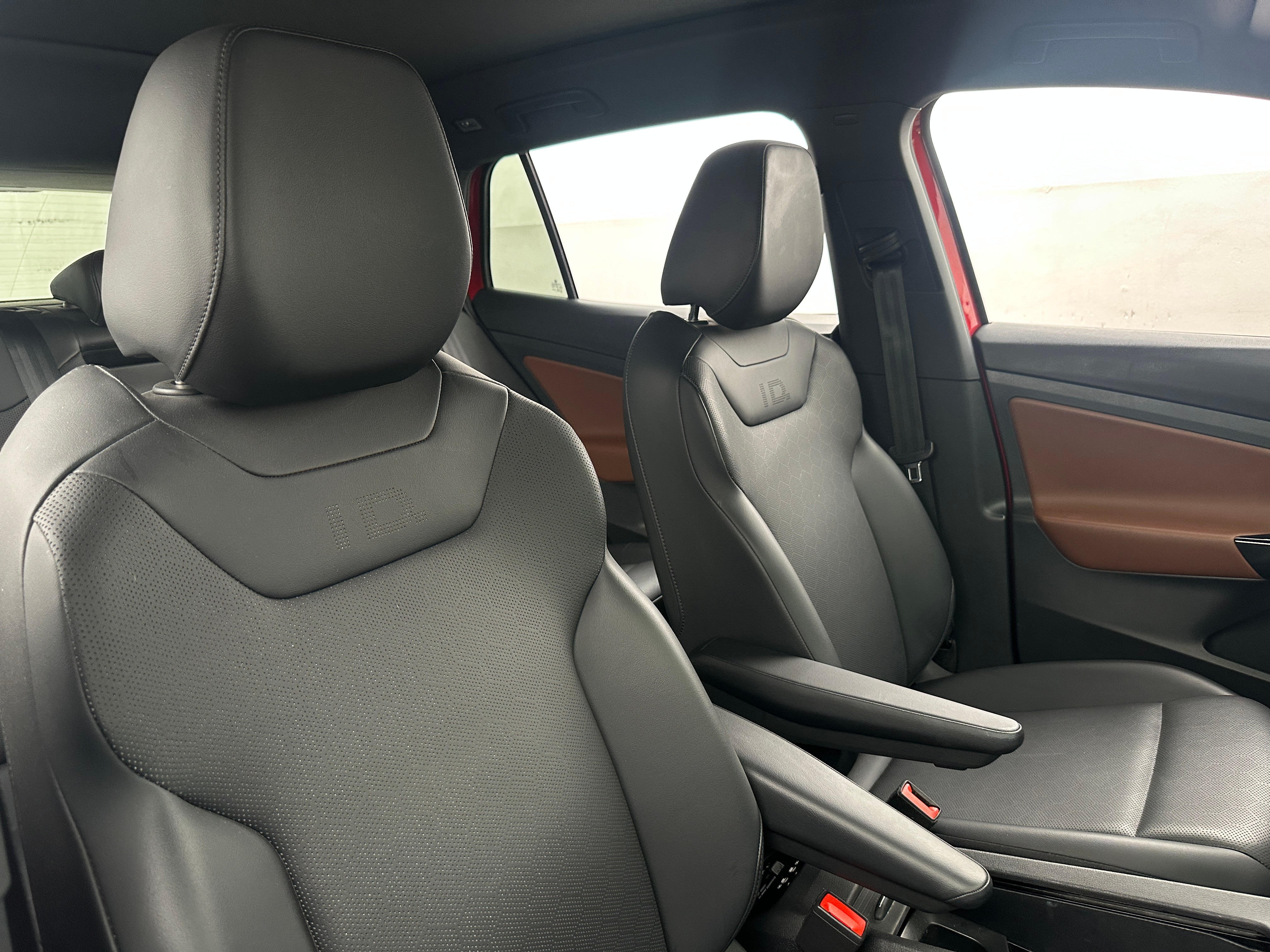 Used 2022 Volkswagen ID.4 PRO S with VIN WVGUNPE27NP071969 for sale in Auburn, WA