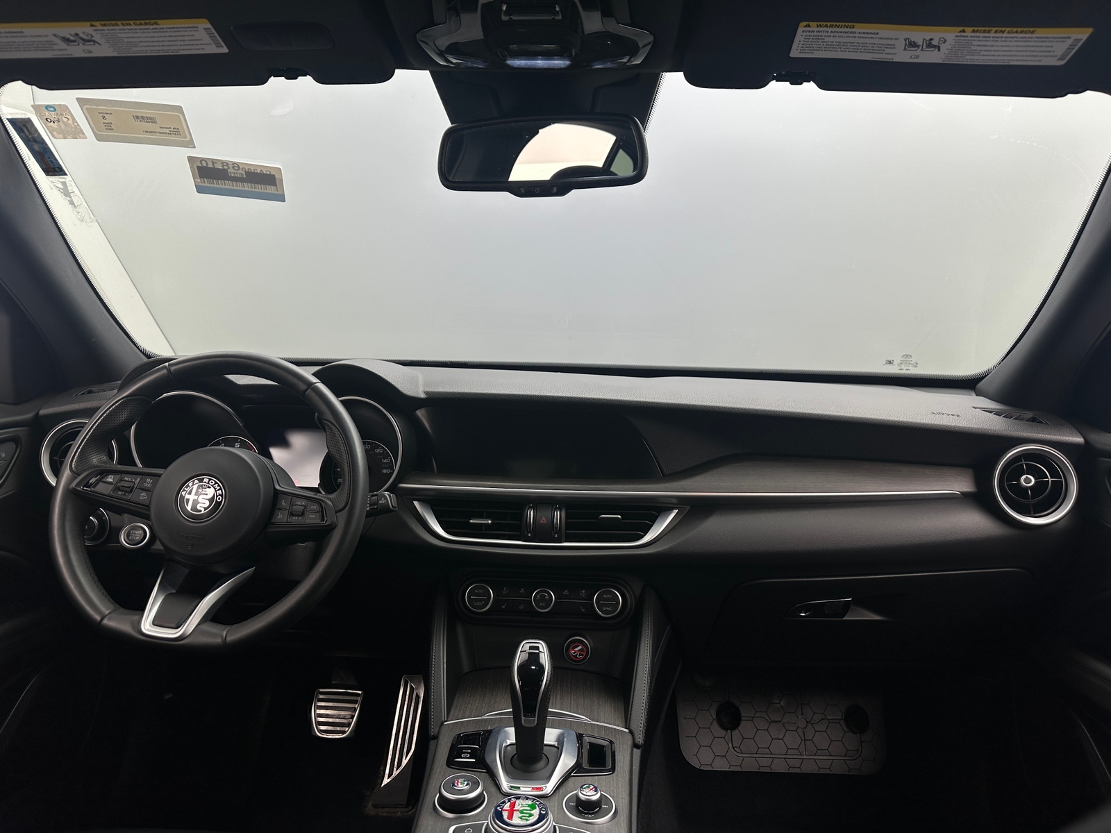 Thumbnail: 2023 Alfa Romeo Stelvio - 2