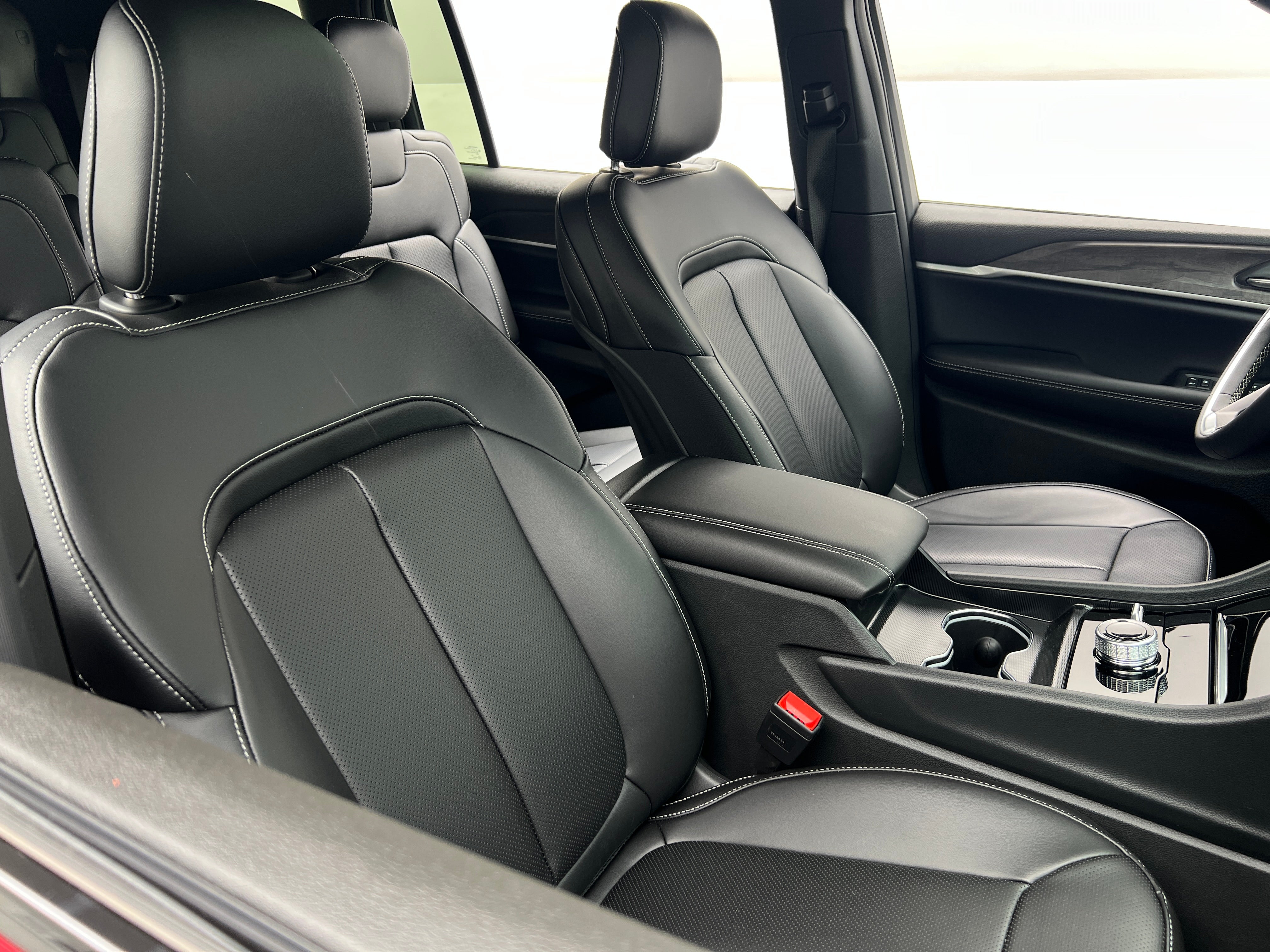 2026 Jeep Grand Cherokee L Limited 4x4's photo