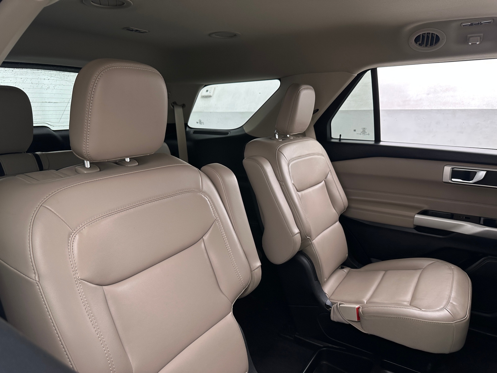 Thumbnail: 2021 Ford Explorer - 5