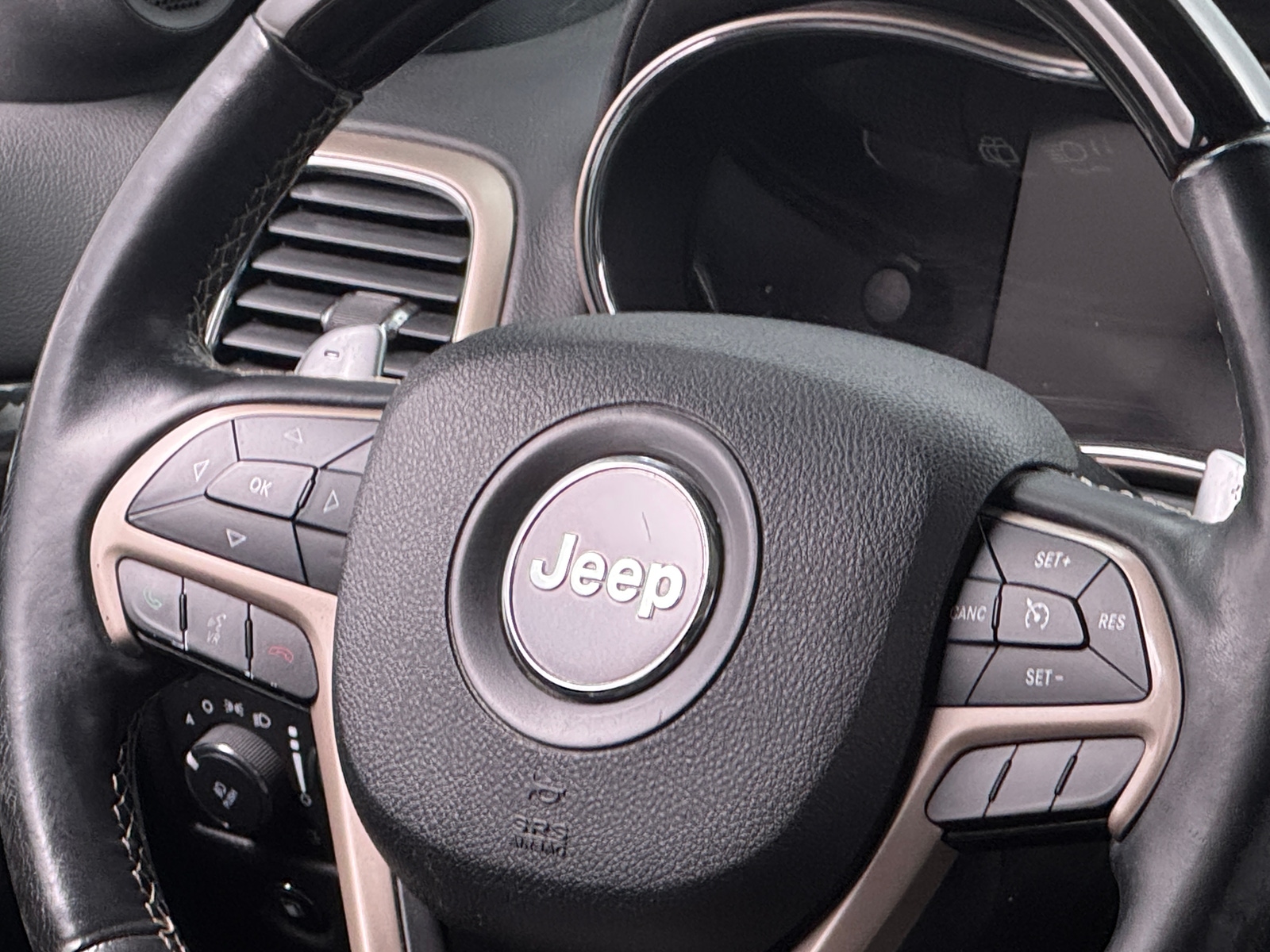 Thumbnail: 2014 Jeep Grand Cherokee - 4