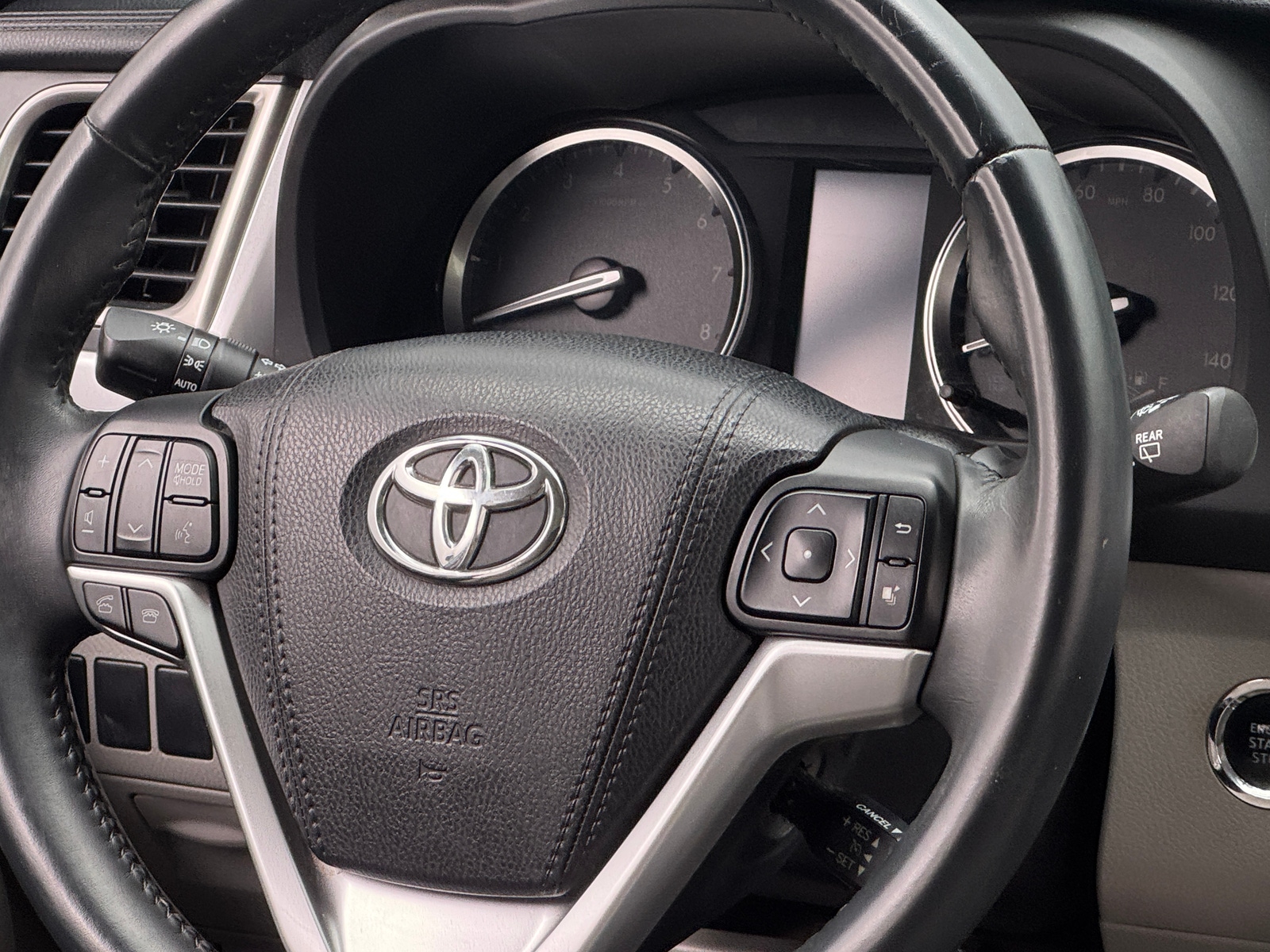 Thumbnail: 2016 Toyota Highlander - 4