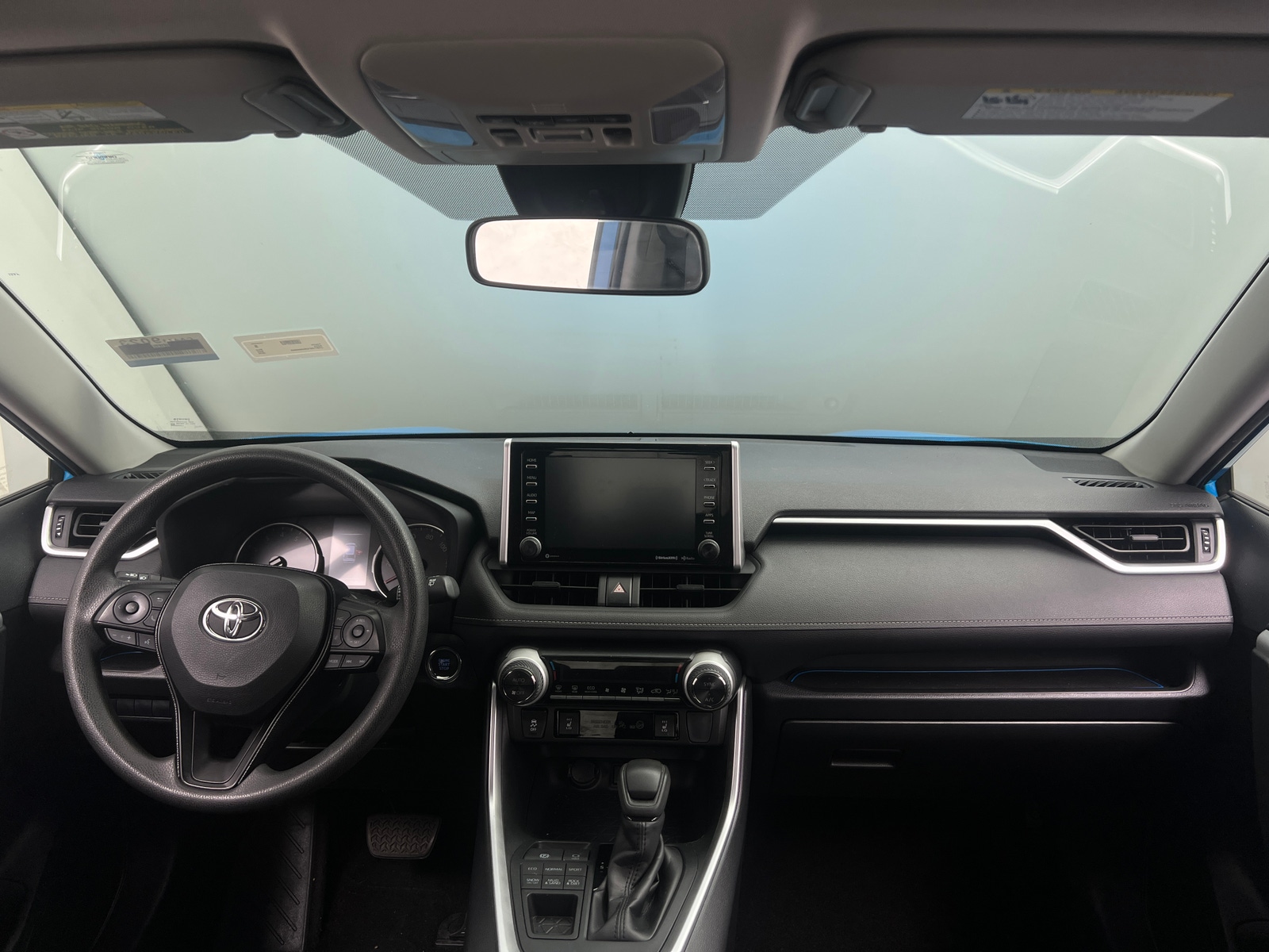 Thumbnail: 2019 Toyota RAV4 - 3
