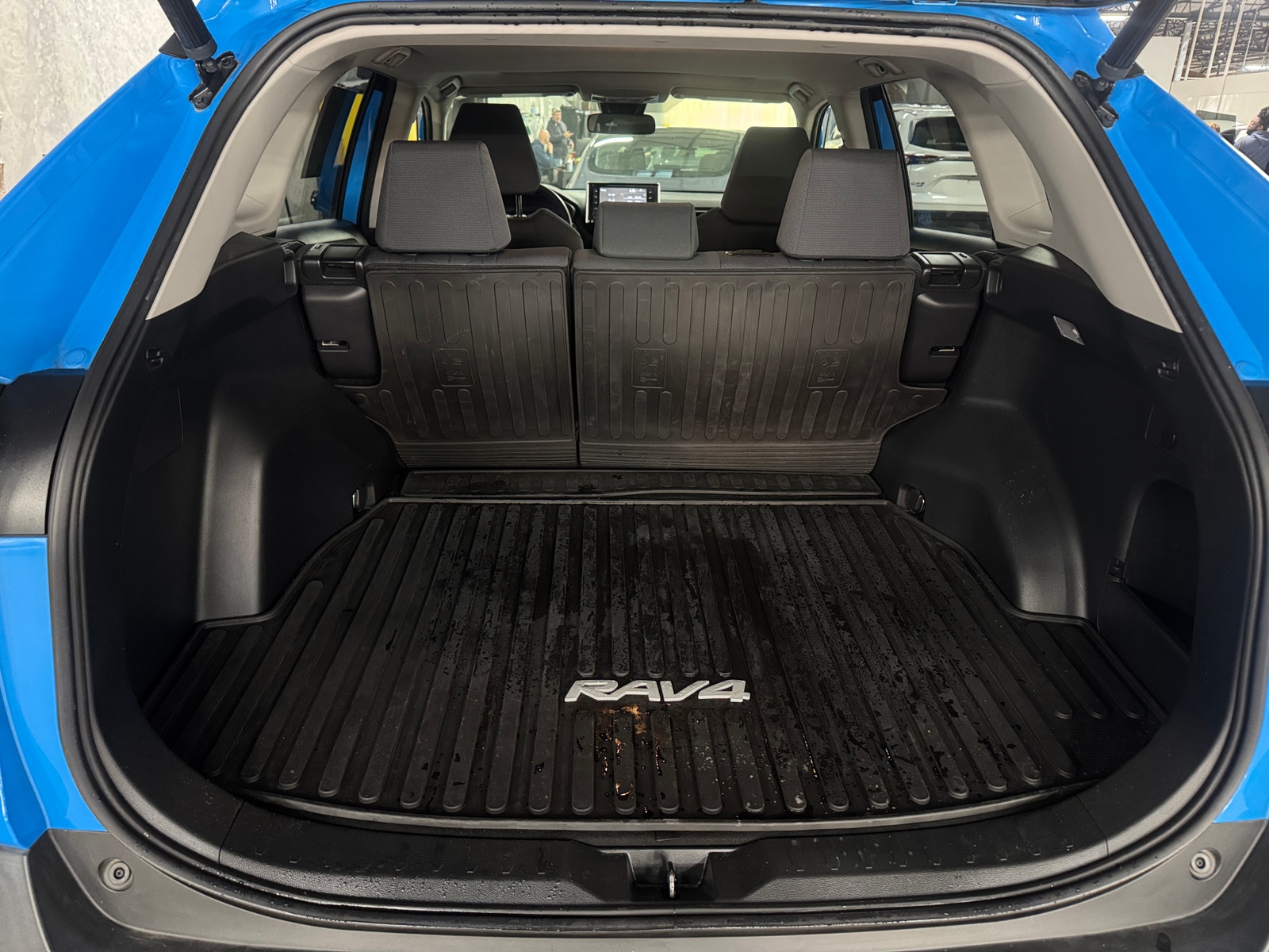 Thumbnail: 2019 Toyota RAV4 - 7
