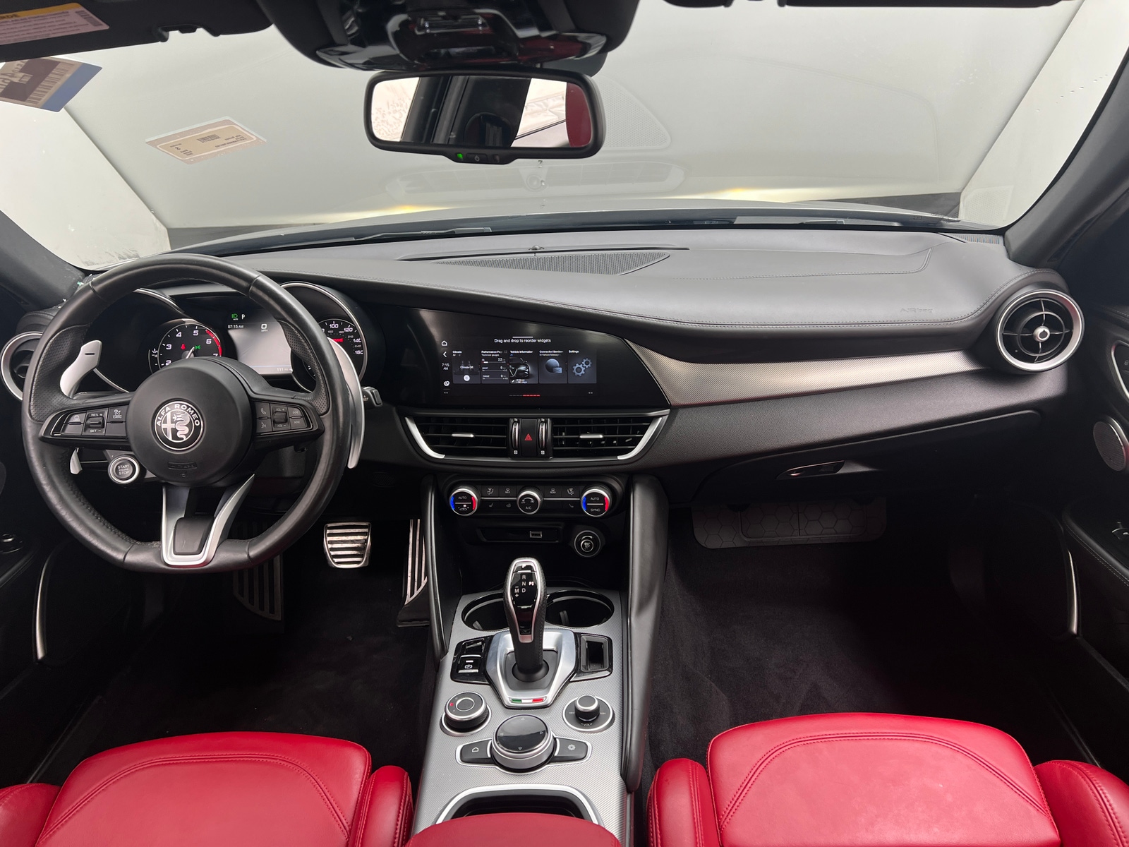 Thumbnail: 2022 Alfa Romeo Giulia - 2