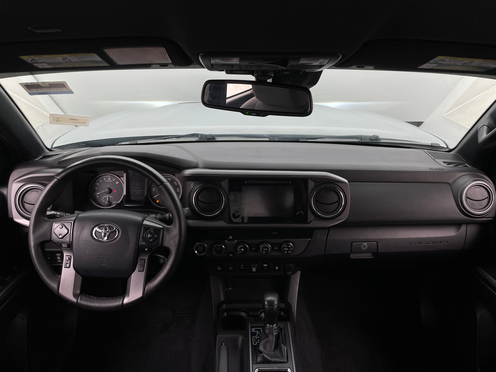 Thumbnail: 2019 Toyota Tacoma - 3