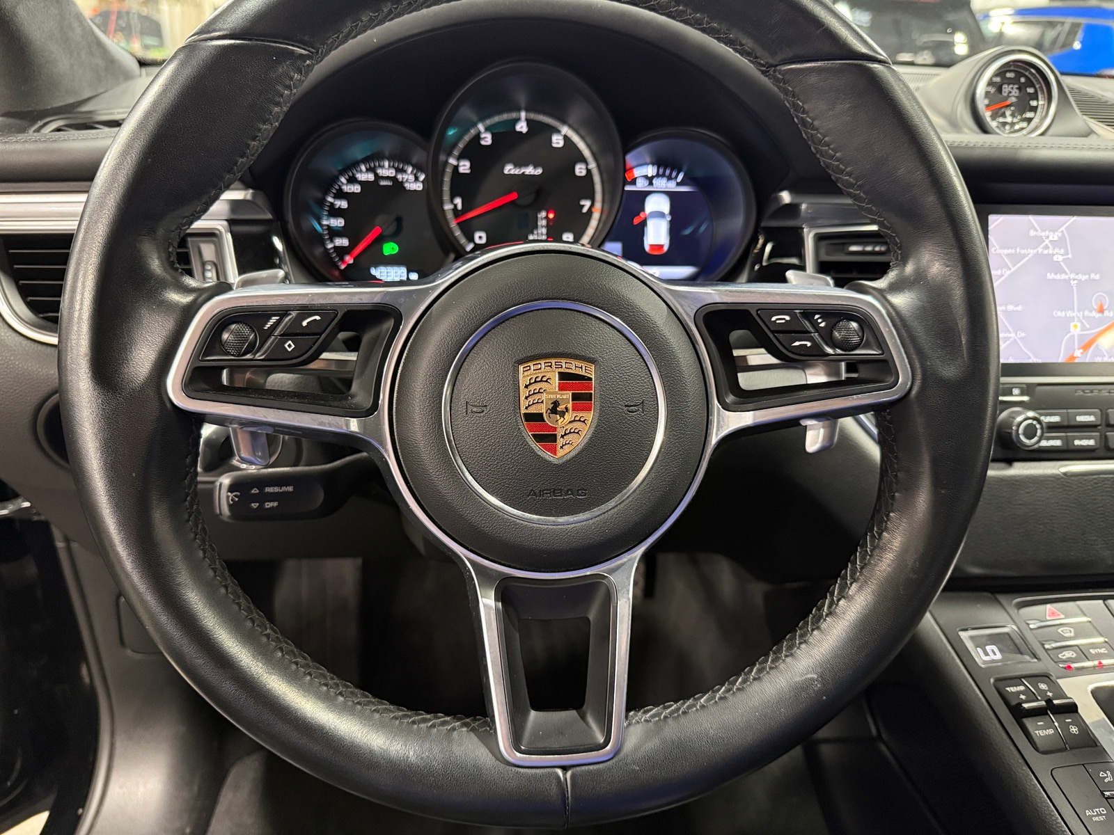 Thumbnail: 2017 Porsche Macan - 4