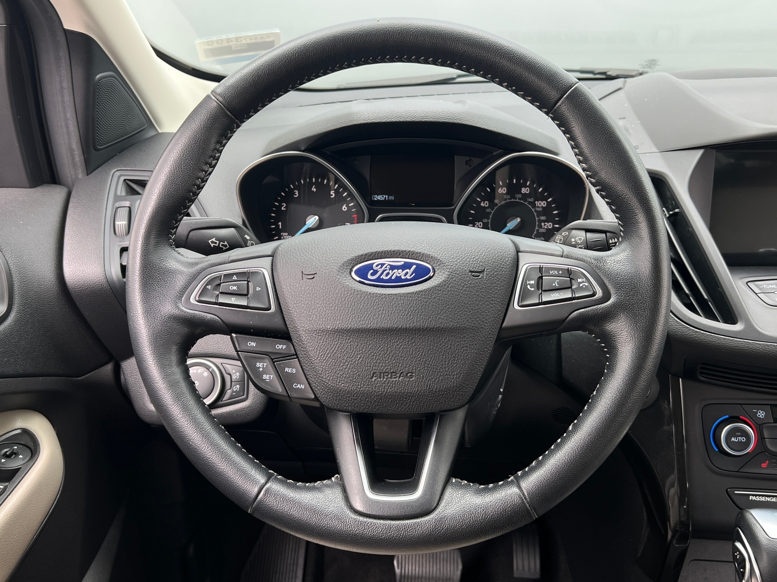Thumbnail: 2019 Ford Escape - 4