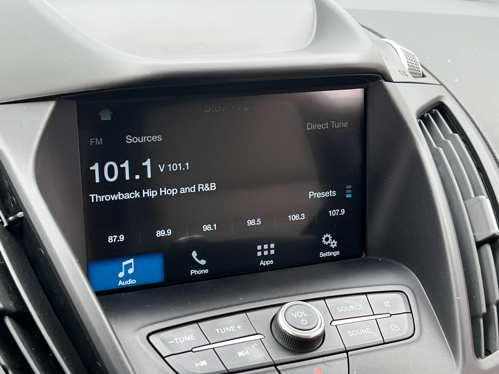 Thumbnail: 2019 Ford Escape - 3