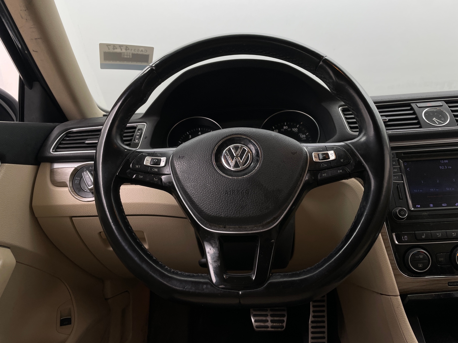 Thumbnail: 2016 Volkswagen Passat - 4