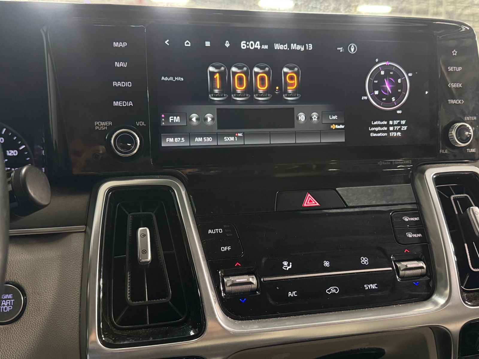 Thumbnail: 2022 Kia Sorento - 3