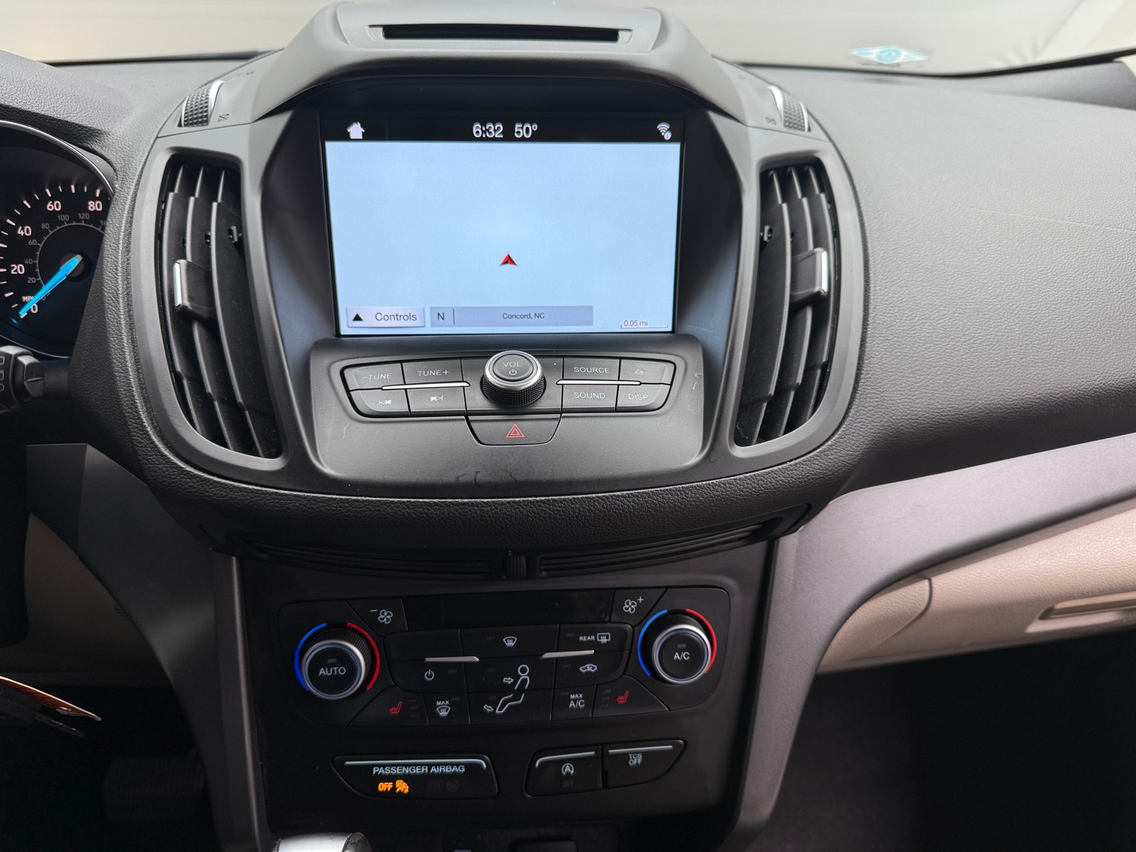 Thumbnail: 2018 Ford Escape - 3