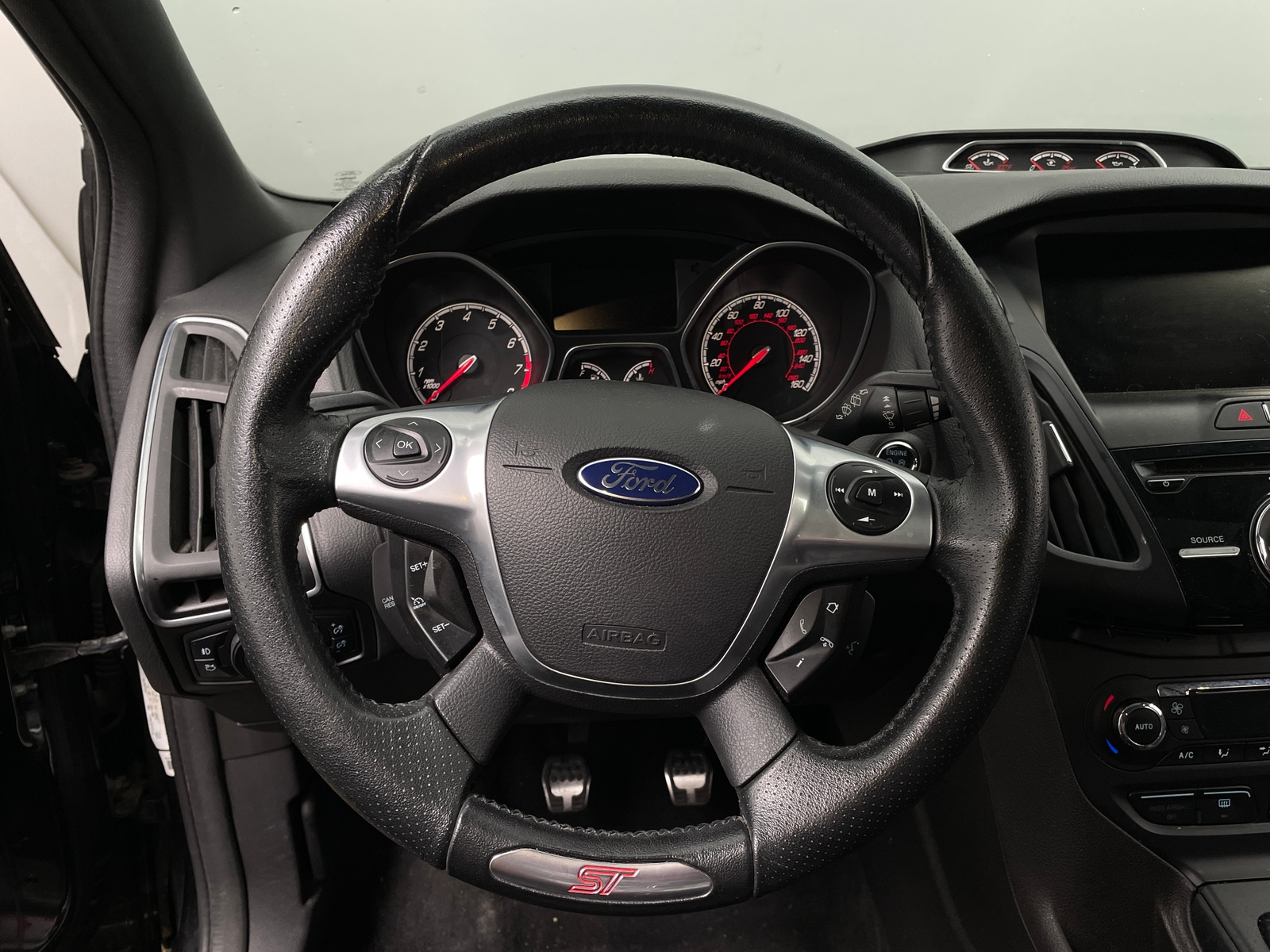 Thumbnail: 2013 Ford Focus - 4