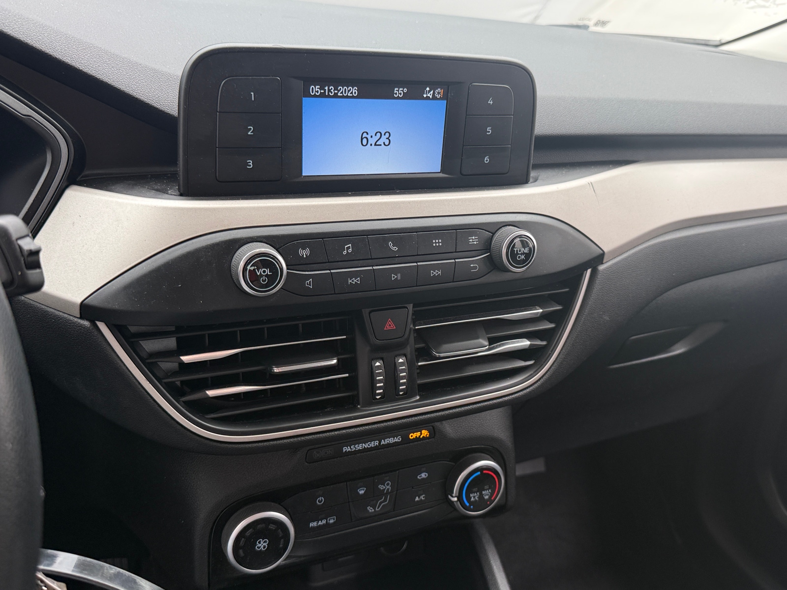 Thumbnail: 2021 Ford Escape - 4