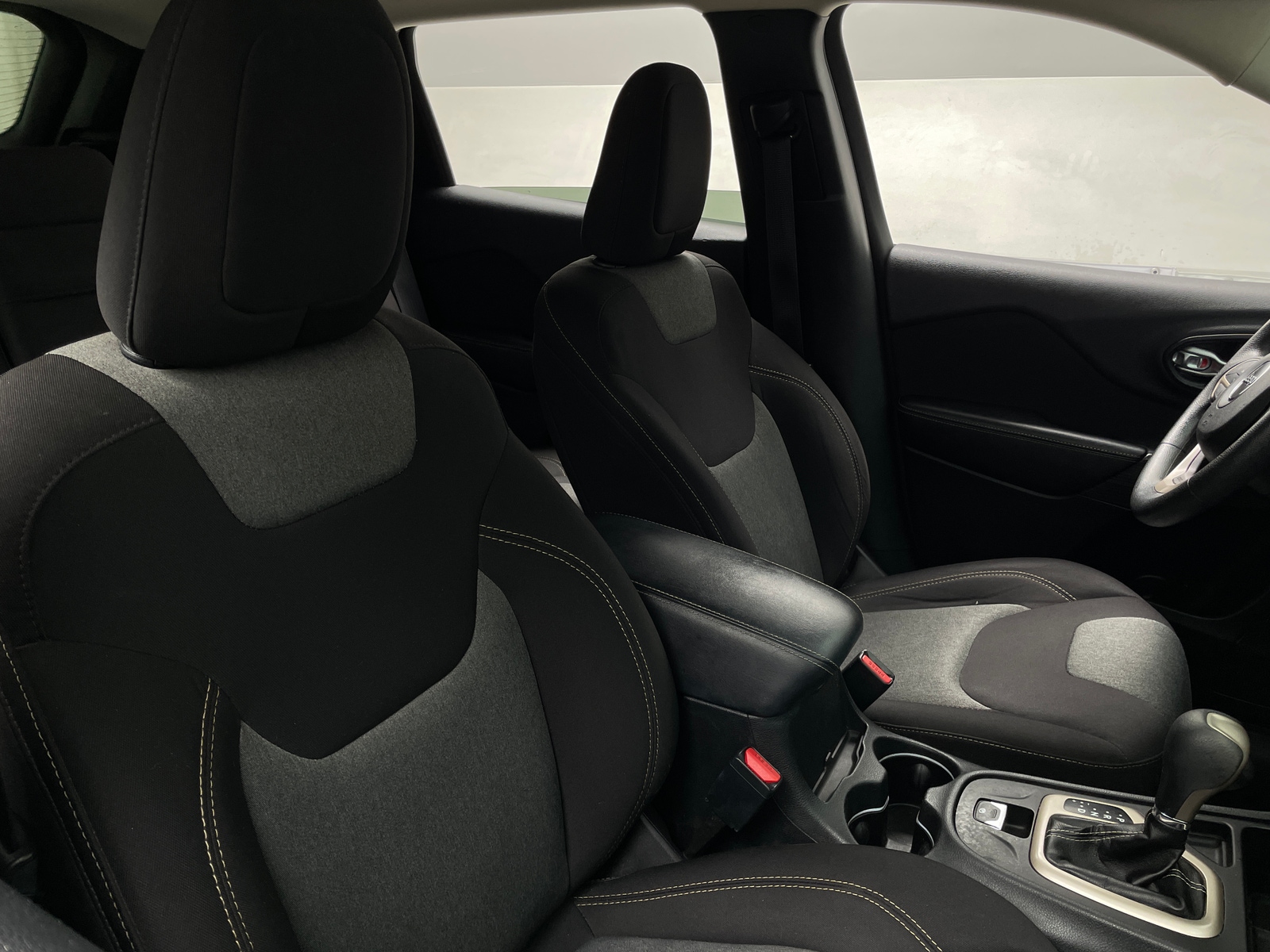 Thumbnail: 2016 Jeep Cherokee - 2