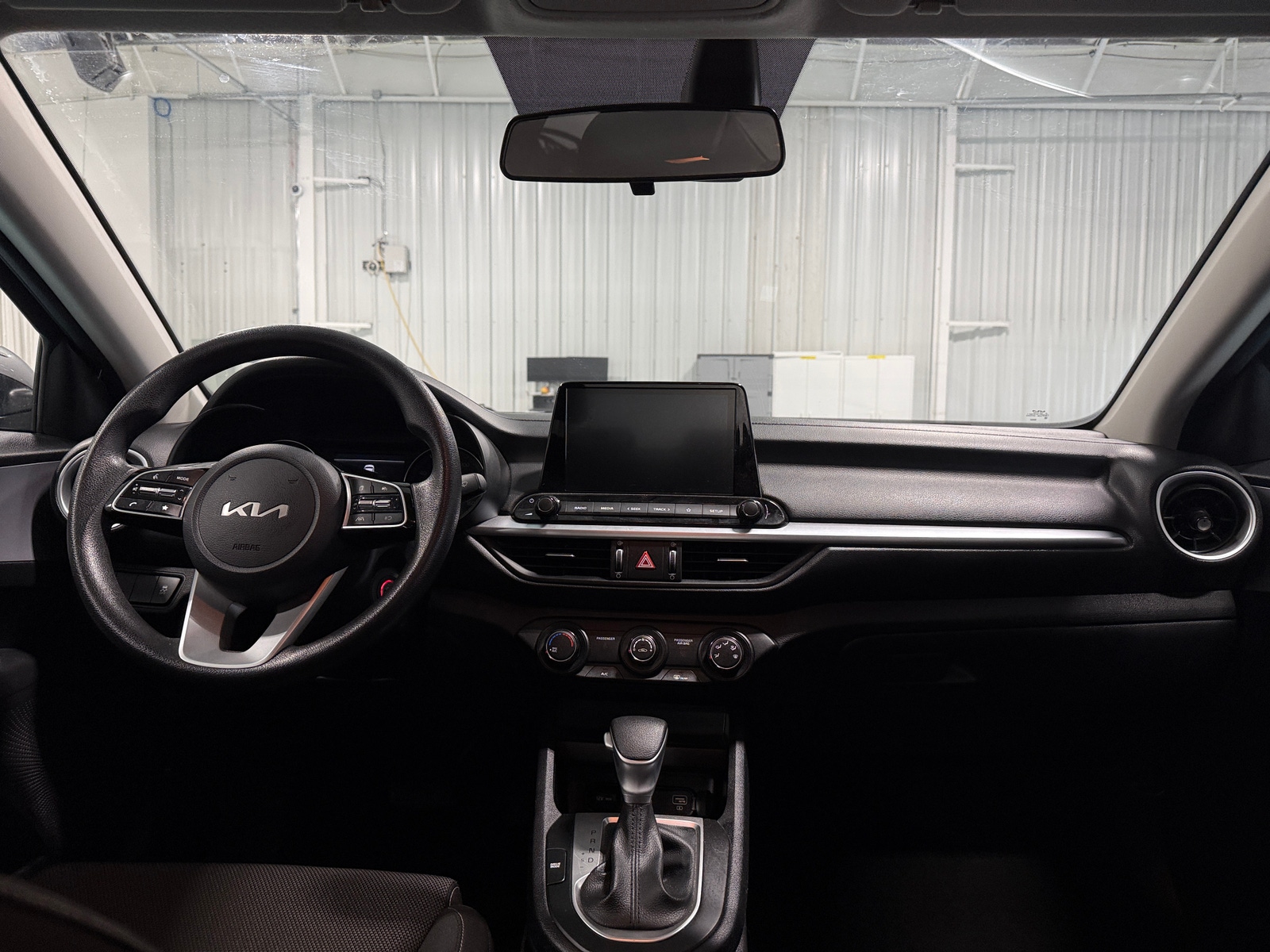 Thumbnail: 2024 Kia Forte - 3