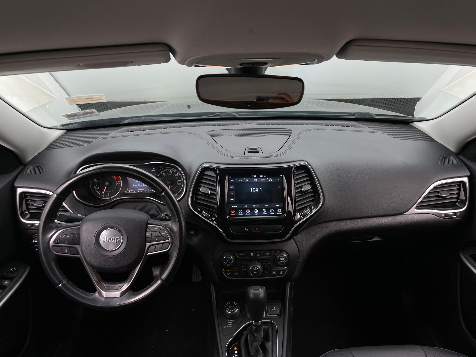 Thumbnail: 2019 Jeep Cherokee - 2