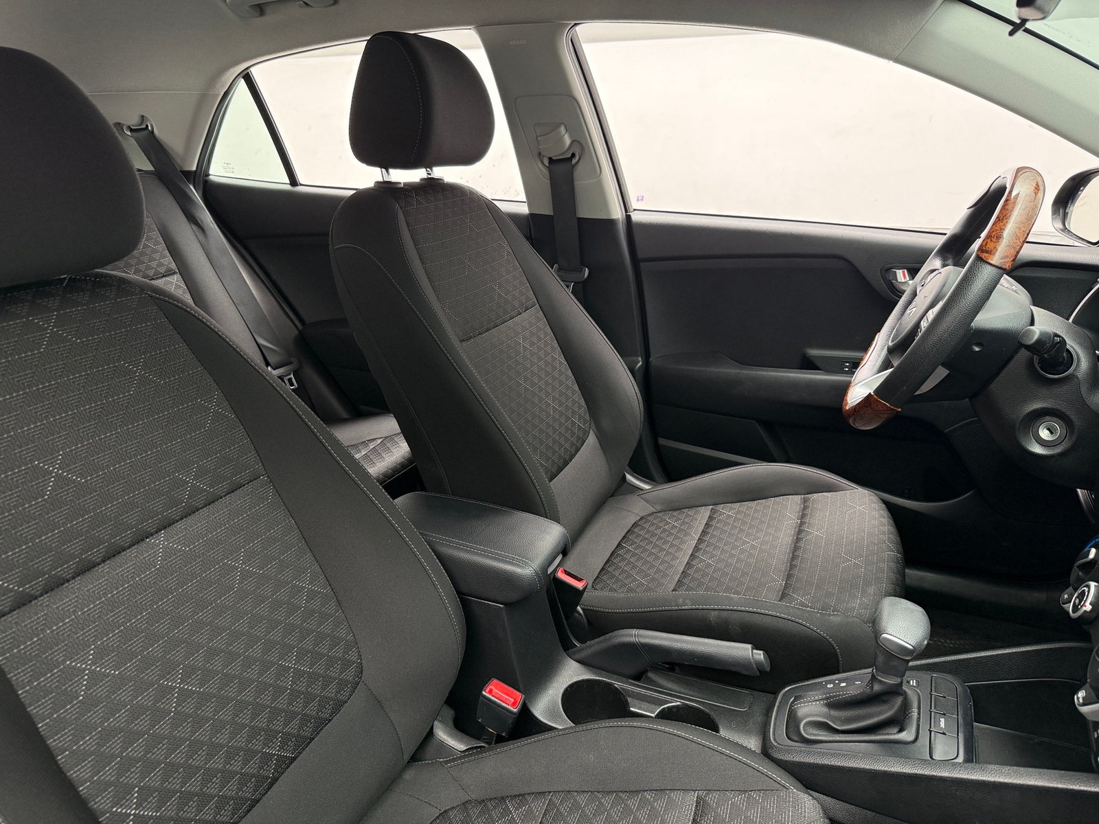 Thumbnail: 2023 Kia Rio - 2
