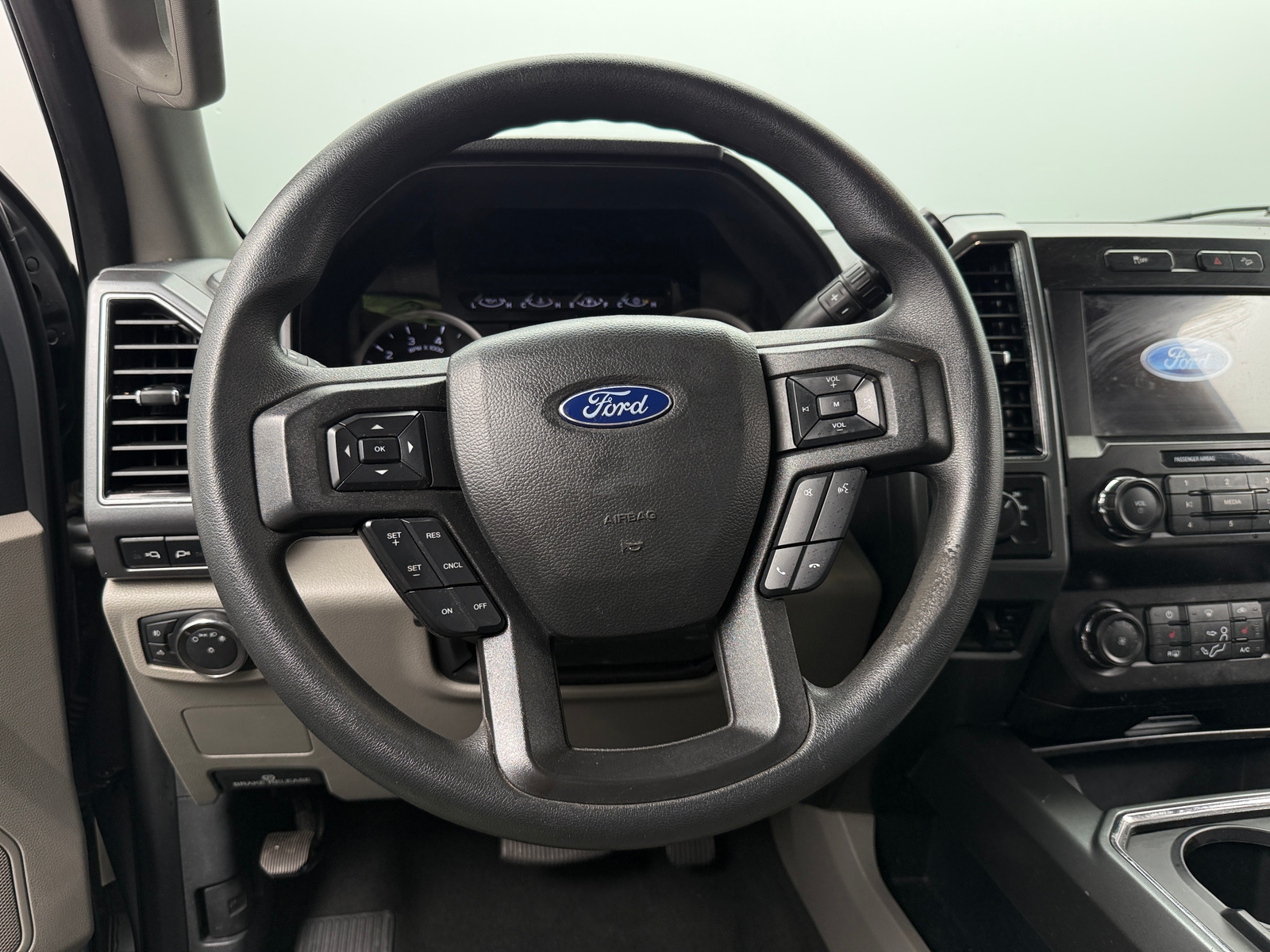 Thumbnail: 2022 Ford Econoline - 5