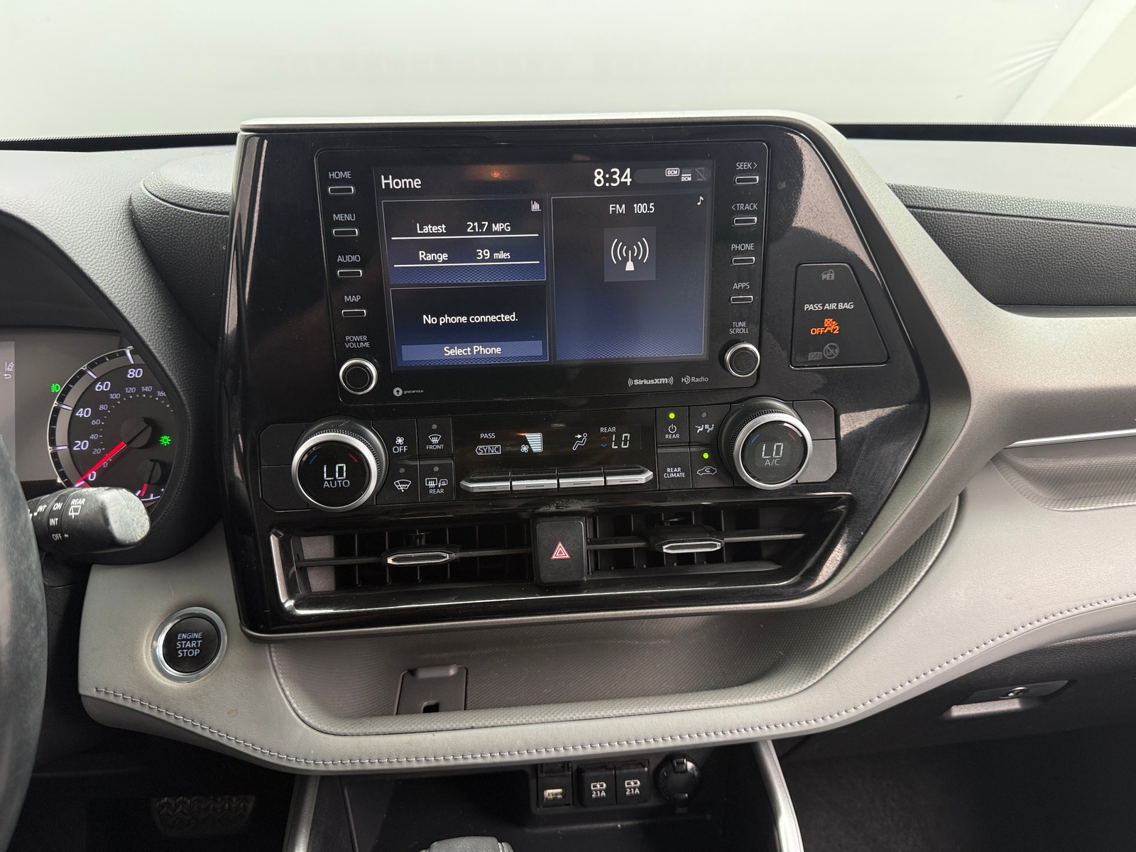 Thumbnail: 2021 Toyota Highlander - 4
