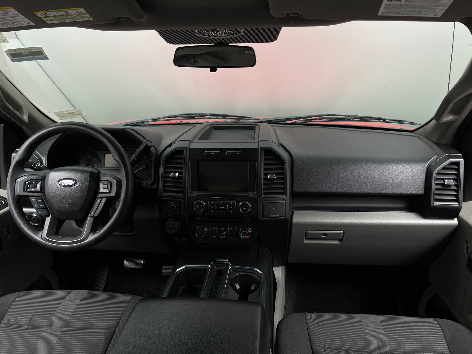 Thumbnail: 2018 Ford Econoline - 3