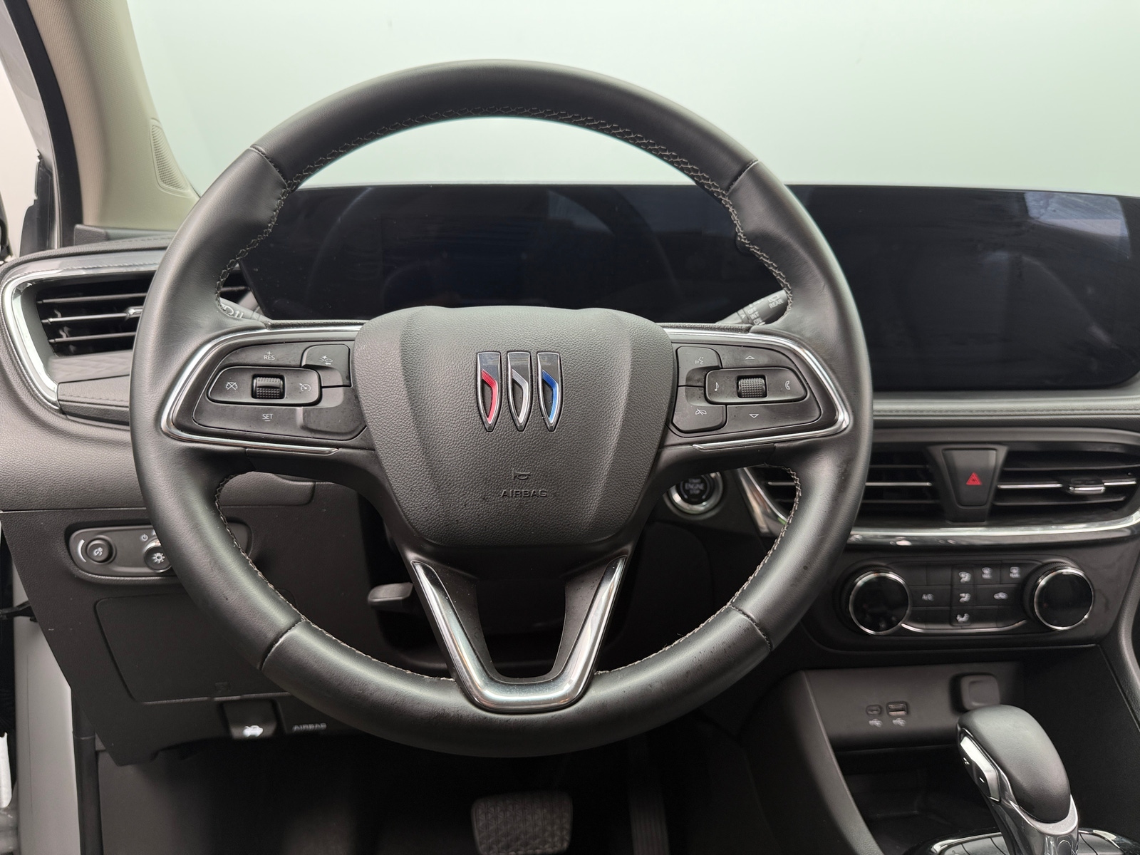 Thumbnail: 2025 Buick Encore GX - 4